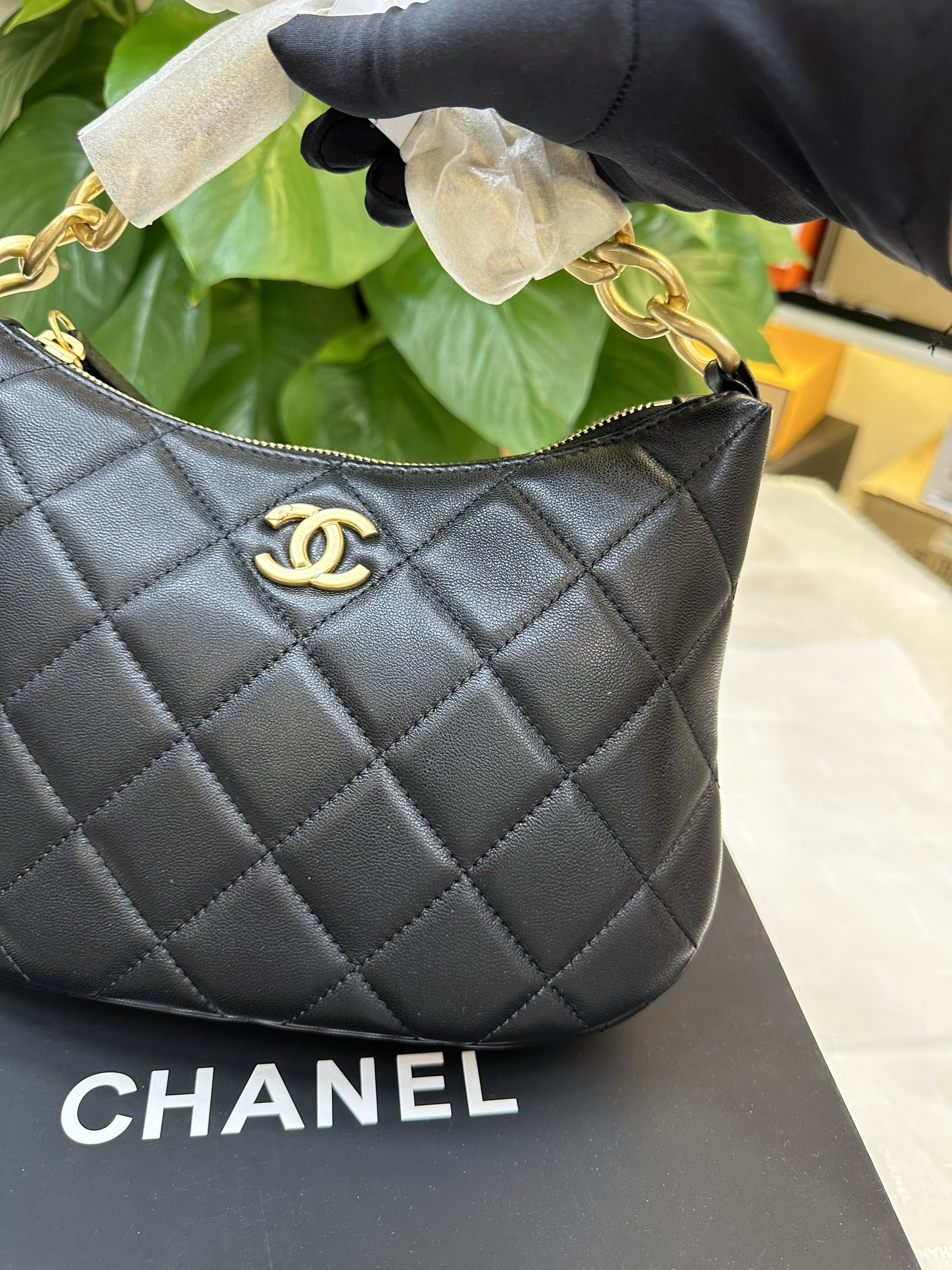 Túi Chanel 23A Hobo Siêu Cấp Màu Đen Size 24cm