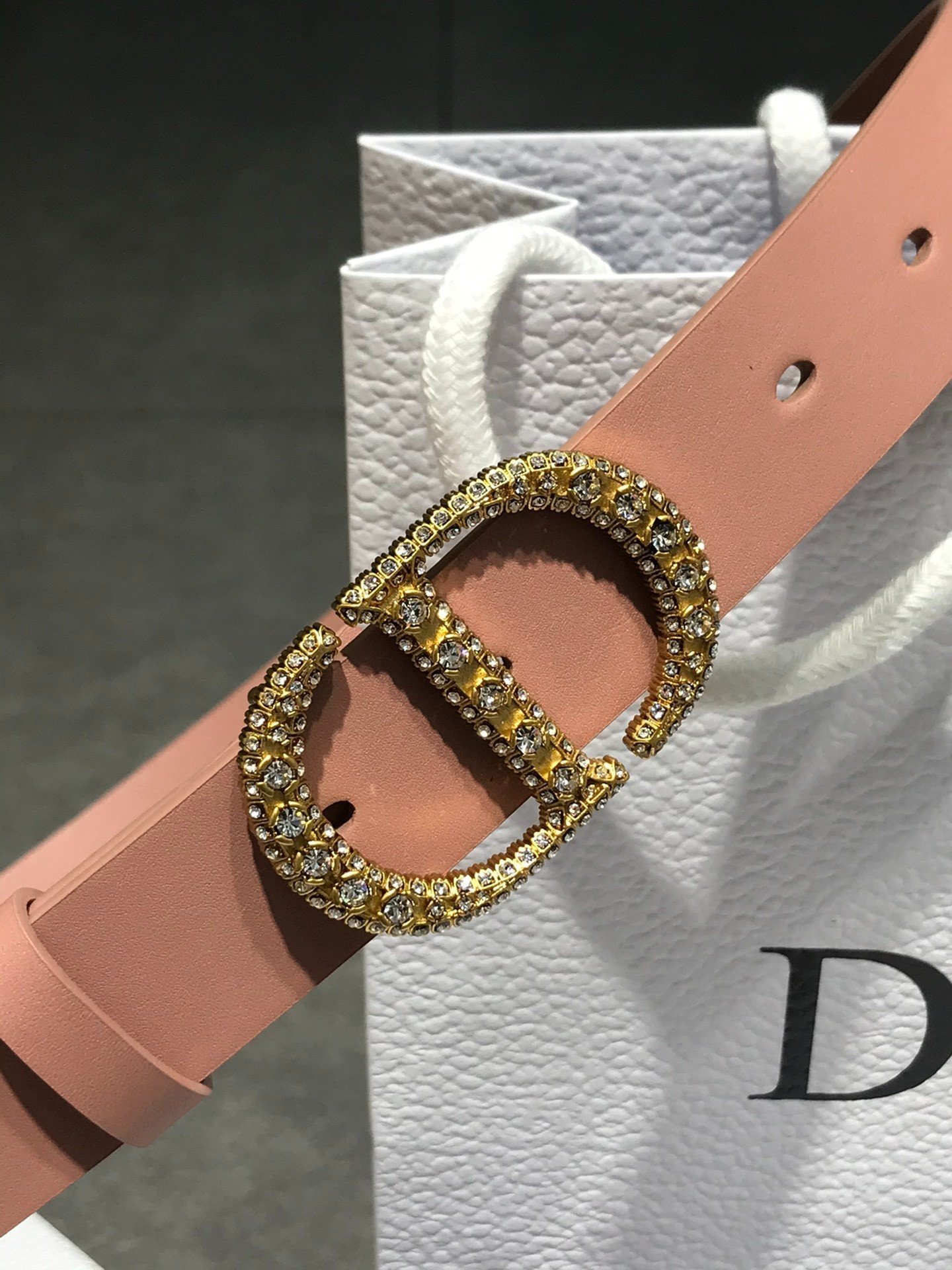 Thắt Lưng Dior Da Bê Màu Hồng Siêu Cấp Khóa Kim Cương Size 3cm