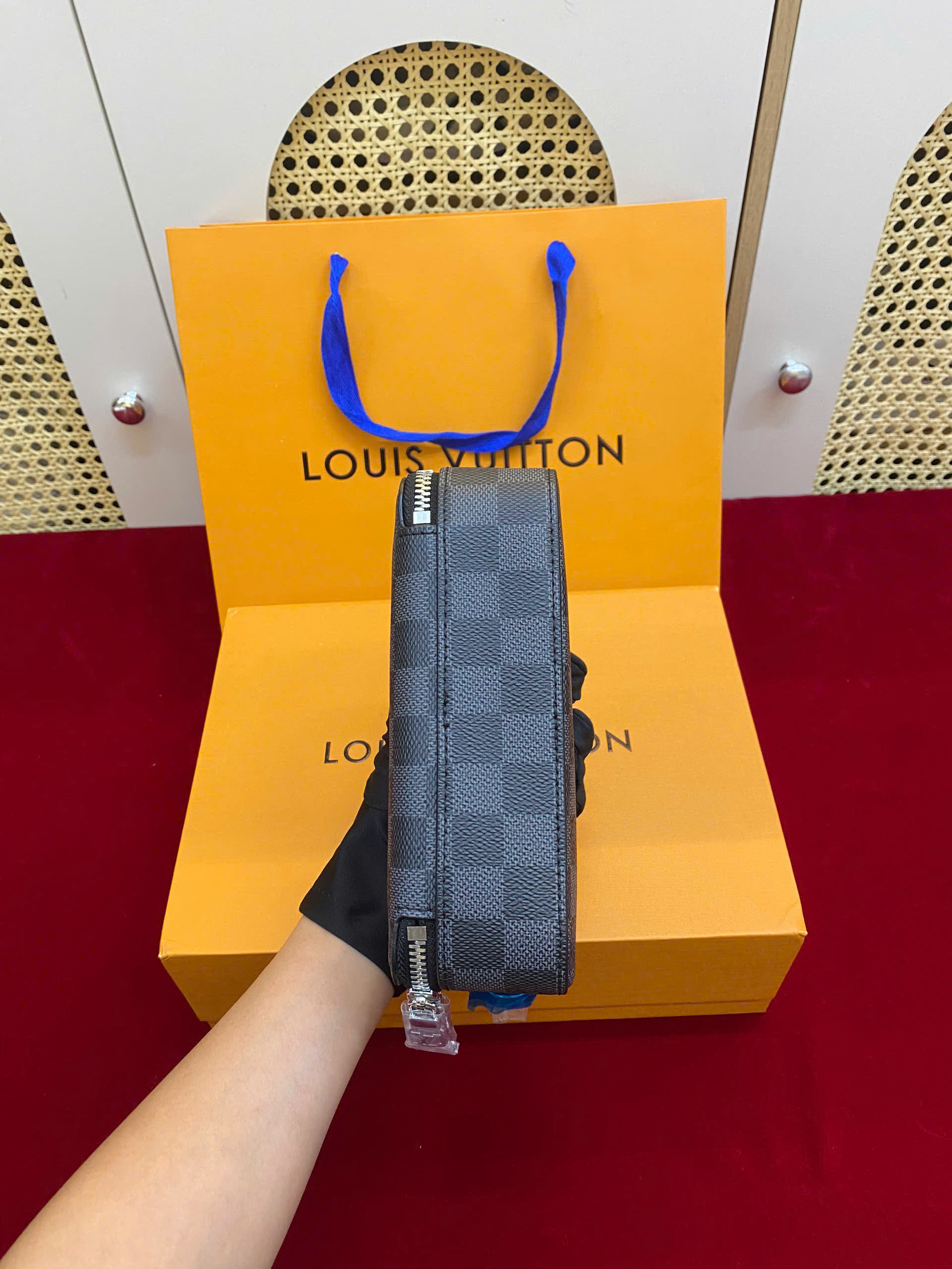 Túi LV Alpha Wearable Wallet Siêu Cấp Size 18.5cm M81260