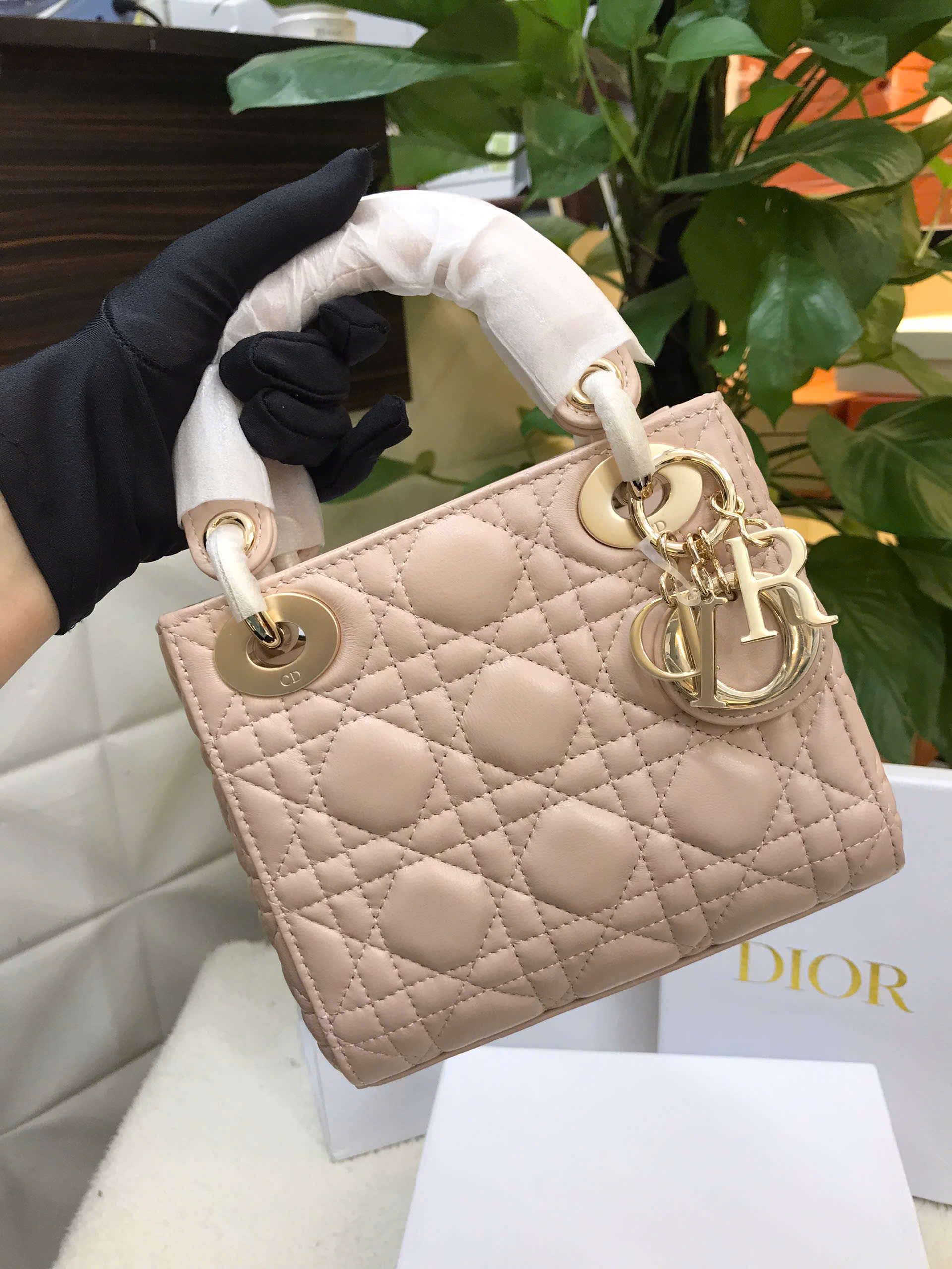 Túi Mini Lady Dior Bag Blush Cannage Lambskin Vip Màu Hồng Size 17cm