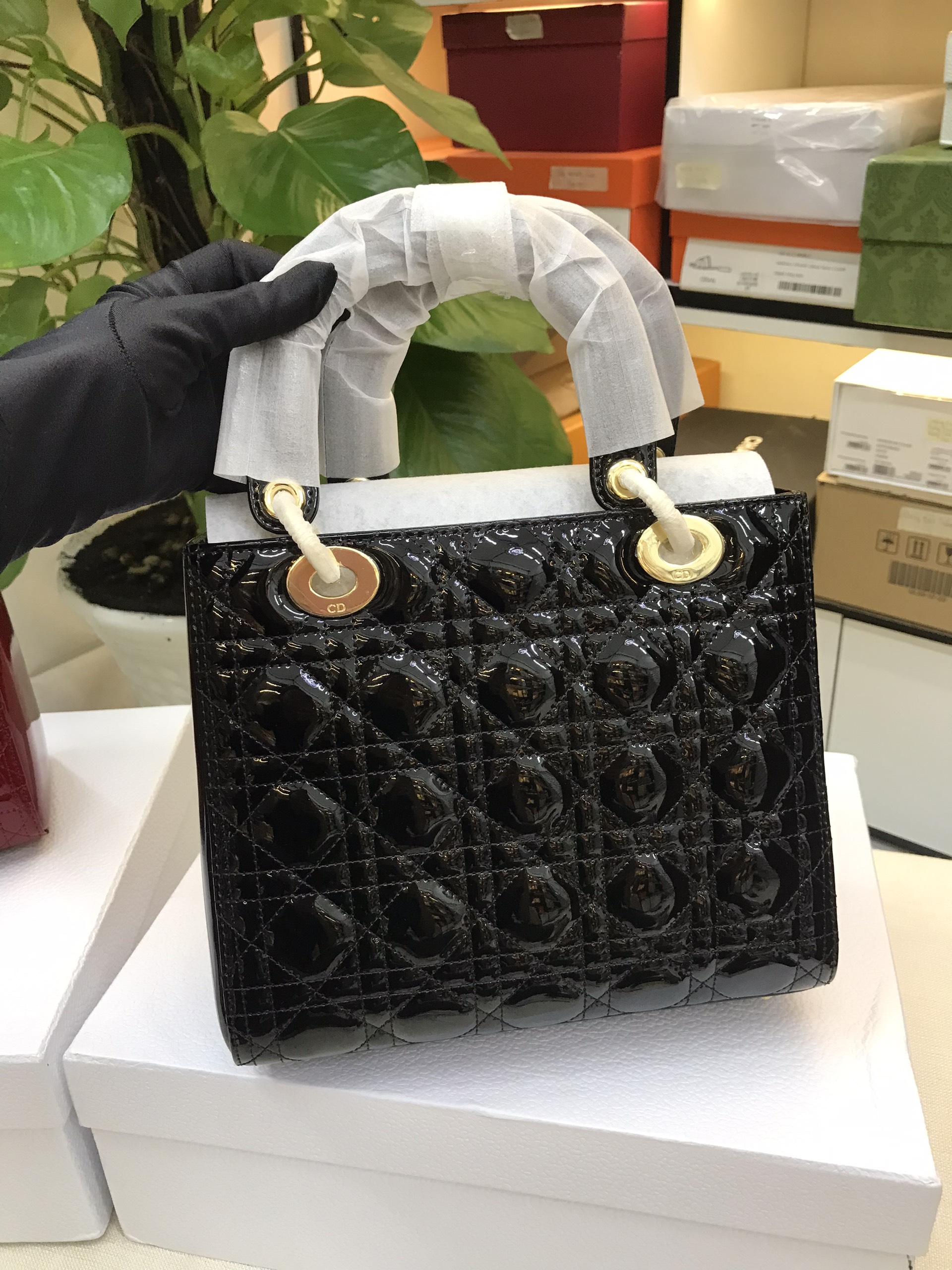 Túi Medium Lady Dior Bag Siêu Cấp Da Bóng Màu Đen Size 24cm