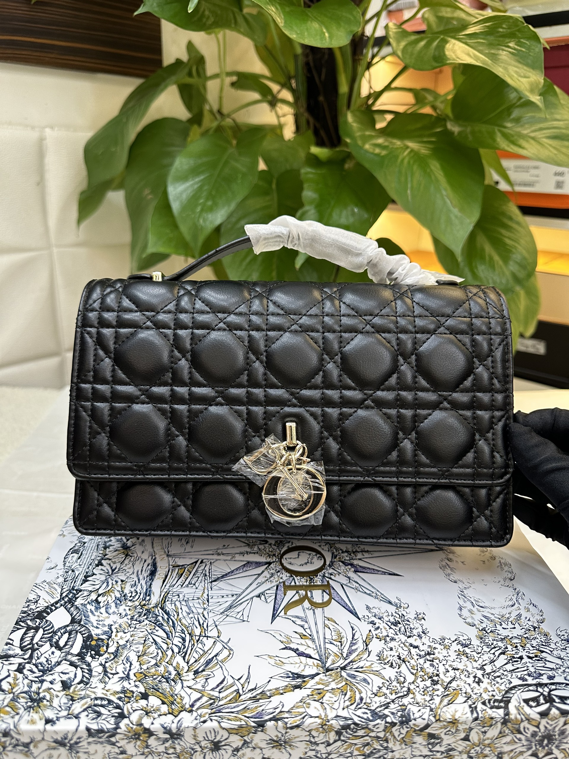 Túi Dior Miss Top Handle Bag Super Màu Đen Size 24cm