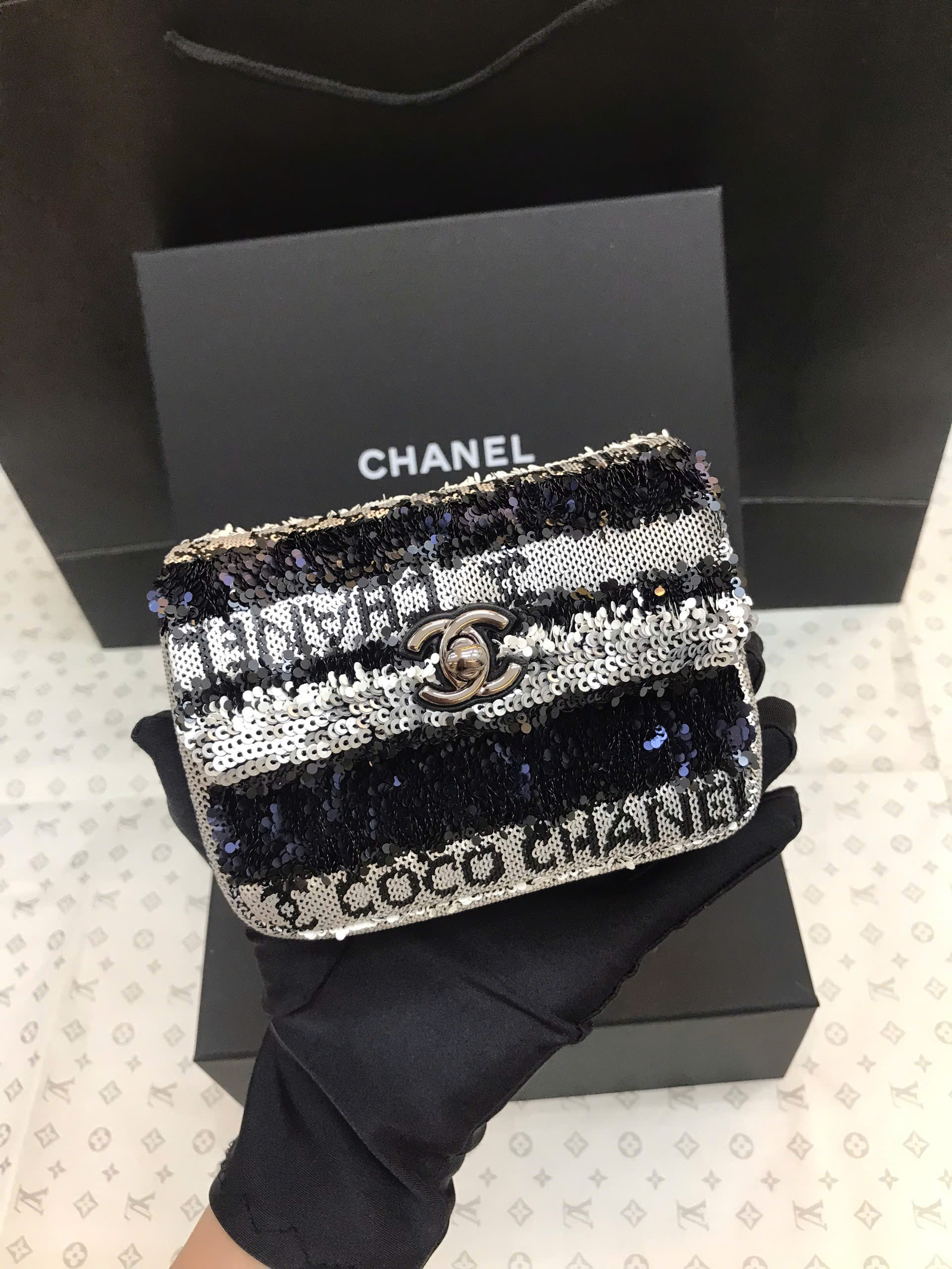 Túi Chanel Sequin Clutch With Chain - Black Mini Bags Siêu Cấp