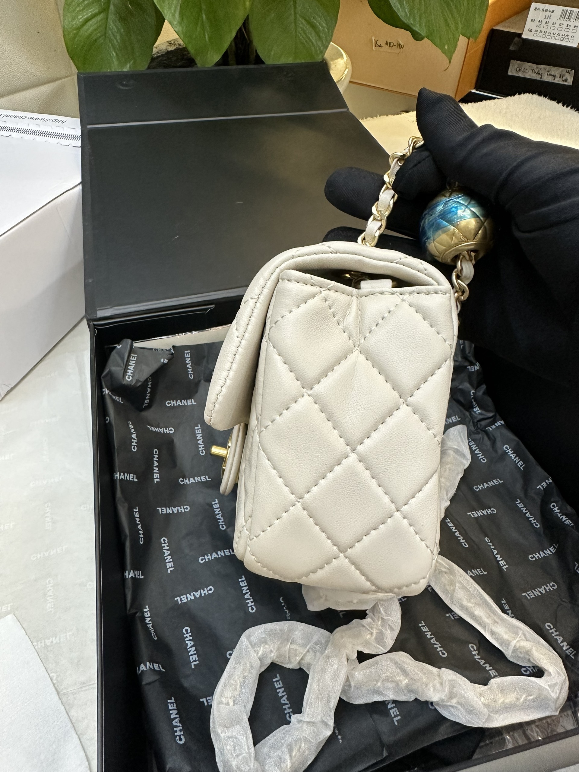 Túi Chanel Lambskin Quilted Mini CC Pearl Crush Super Màu Trắng Size 20cm