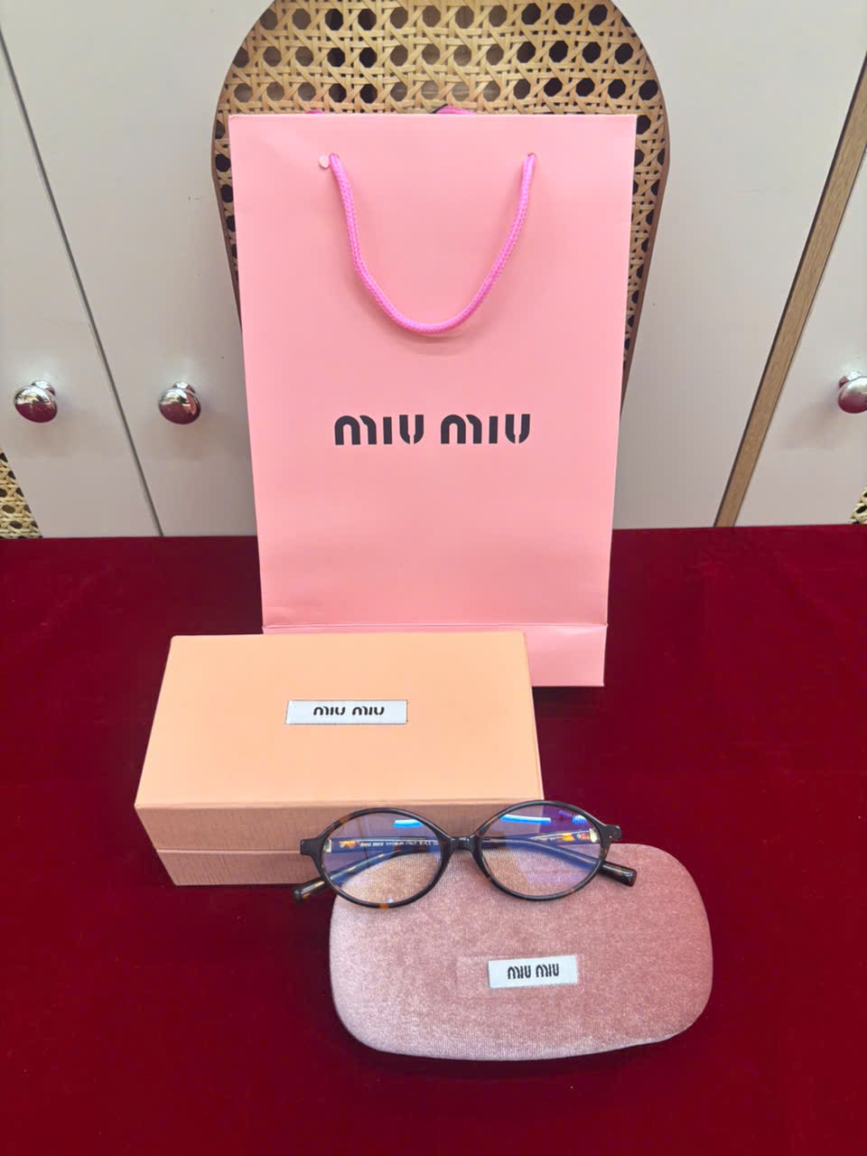 Kính Miu Miu Regard Sunglasses Siêu Cấp SMU04Z