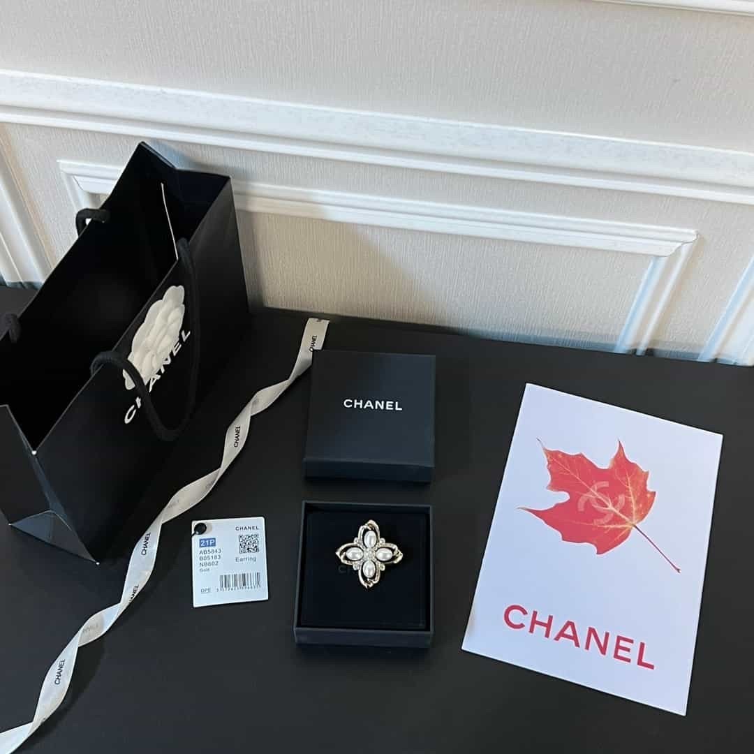 Trâm Cài Áo Chanel Cỏ Bốn Lá Siêu Cấp Full Box