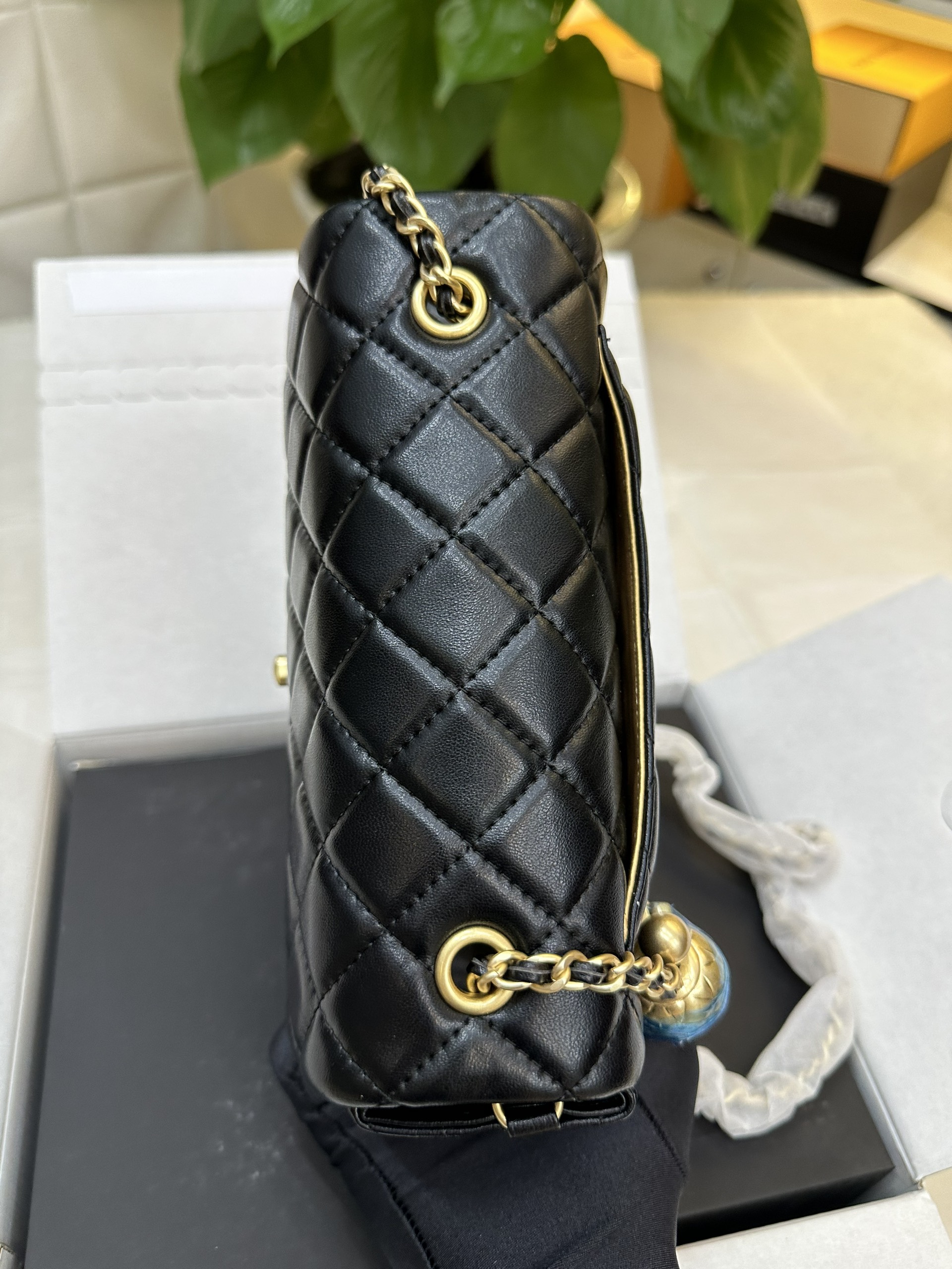 Túi Chanel Square Pearl Crush Super Màu Đen Size 20cm