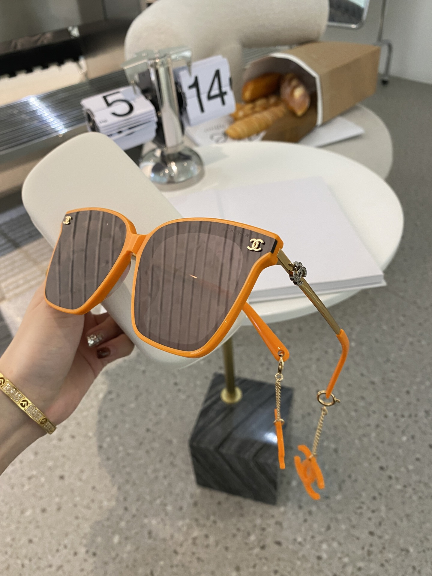 Kính Chanel Siêu Cấp Sunglasses Màu Cam