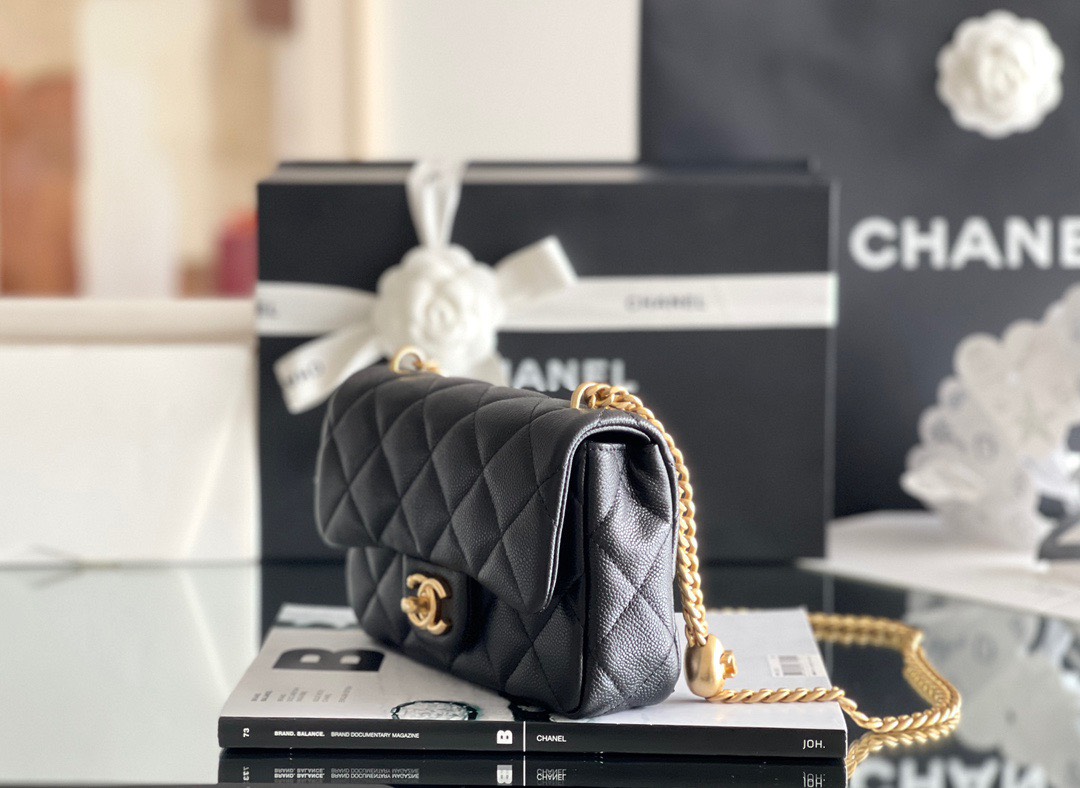 Túi Xách Chanel Classic 23P Hass Vip Màu Đen Da Hạt Size 20cm