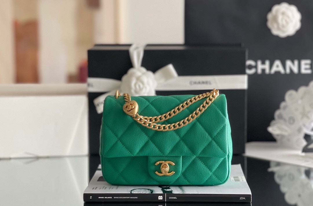 Túi Xách Chanel 23P Classic Hass Vip Màu Xanh Lá Size 20cm