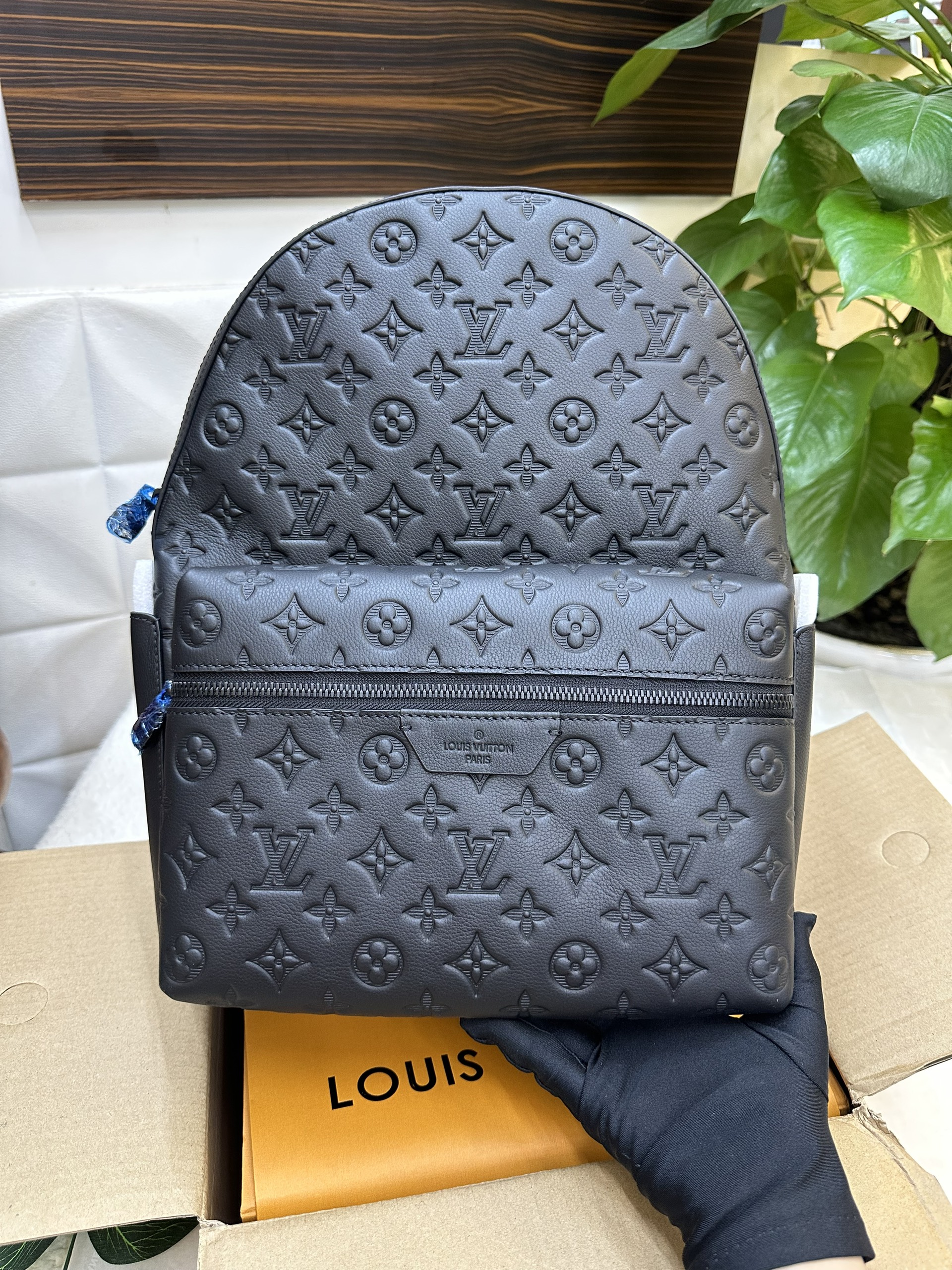 Ba Lô LV Discovery Backpack Vip Màu Đen Size 29cm M46553