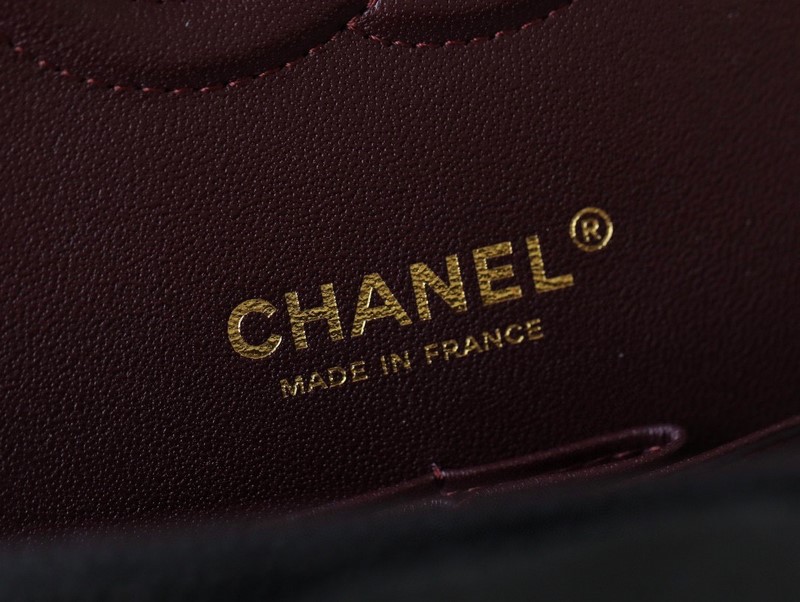 Túi Xách Chanel Classic Da Sần Màu Đen 2023
