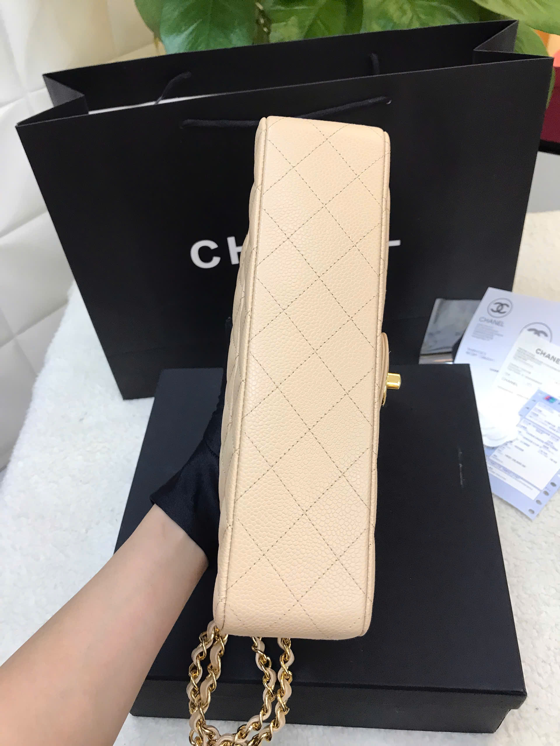 Túi Chanel Classic Beige Caviar Medium Vip Màu Be Size 25cm