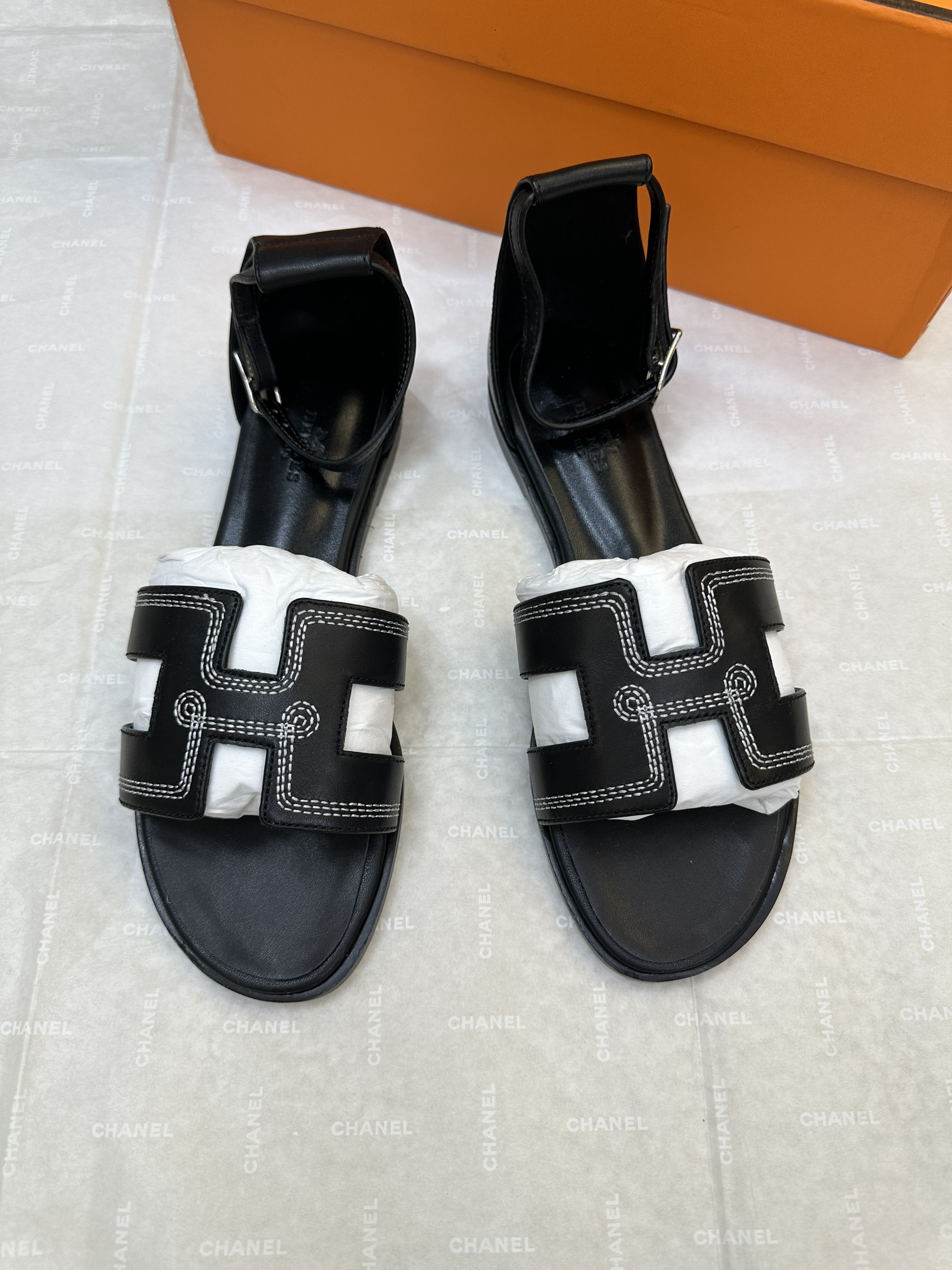 Giày Hermes Santorini Sandal Siêu Cấp Màu Đen Size 35