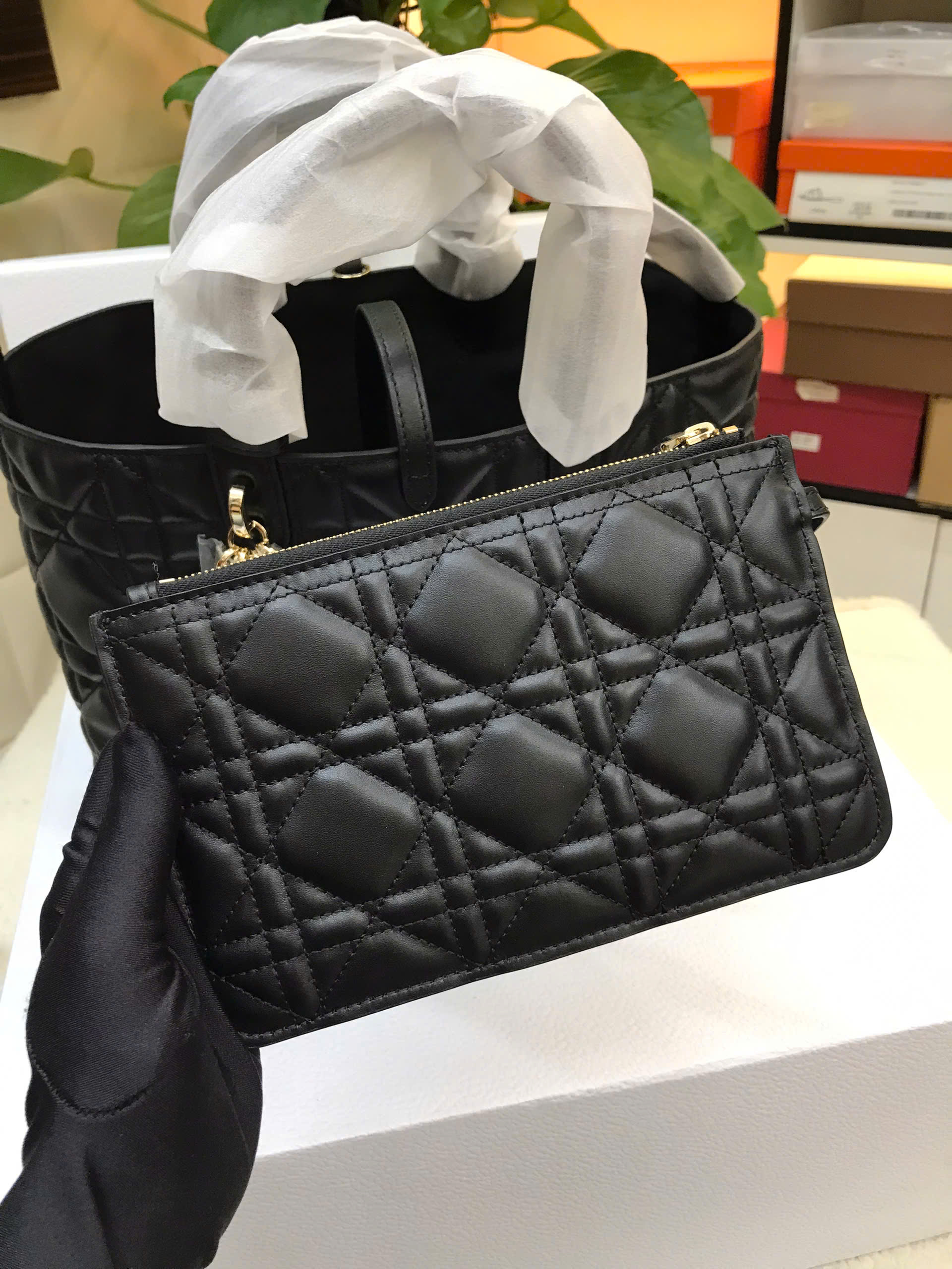 Túi Medium Dior Toujours Bag Black Macrocannage Calfskin Vip Màu Đen Size 28.5cm