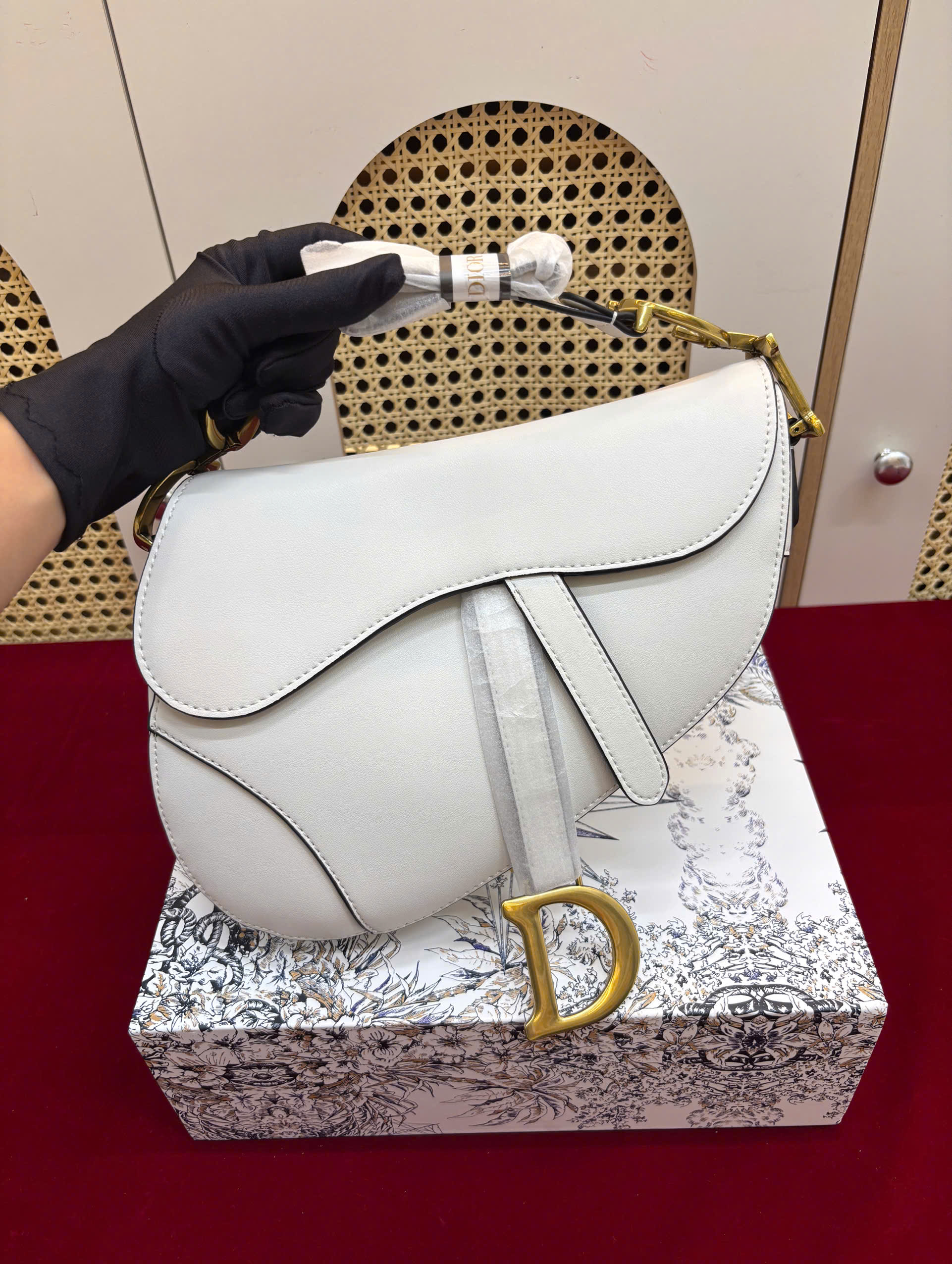 Túi Xách Dior Saddle Bag With Strap Super Màu Trắng Size 25.5cm