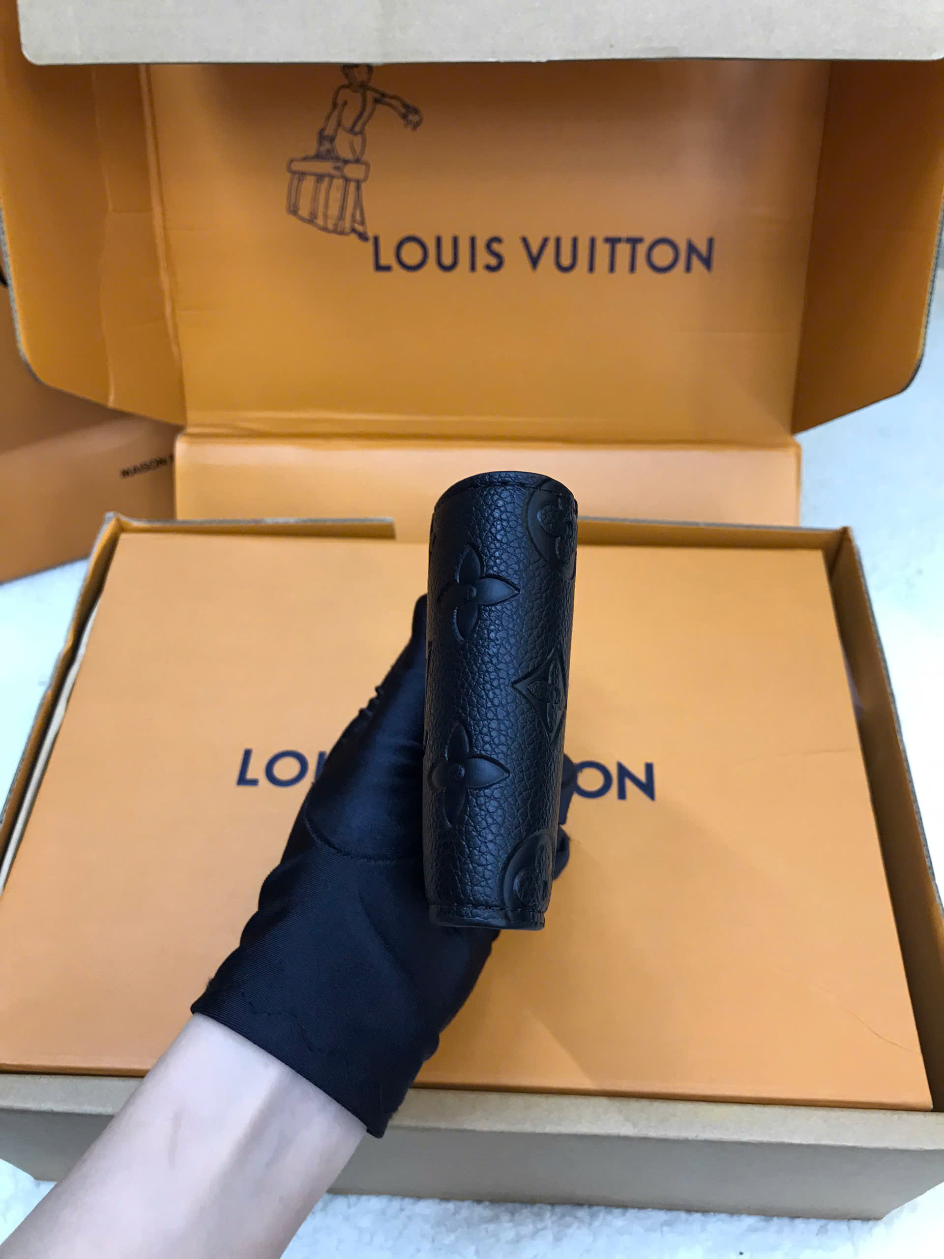 Ví LV Multiple Super Màu Đen Size 11.5cm M62901