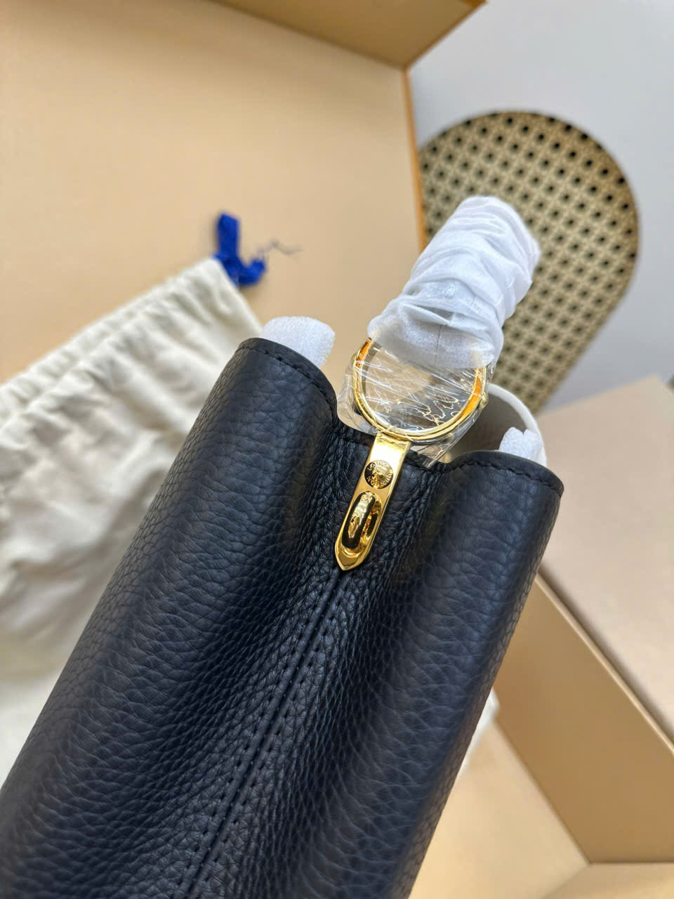 Túi LV Capucines BB Vip Màu Đen Size 27cm