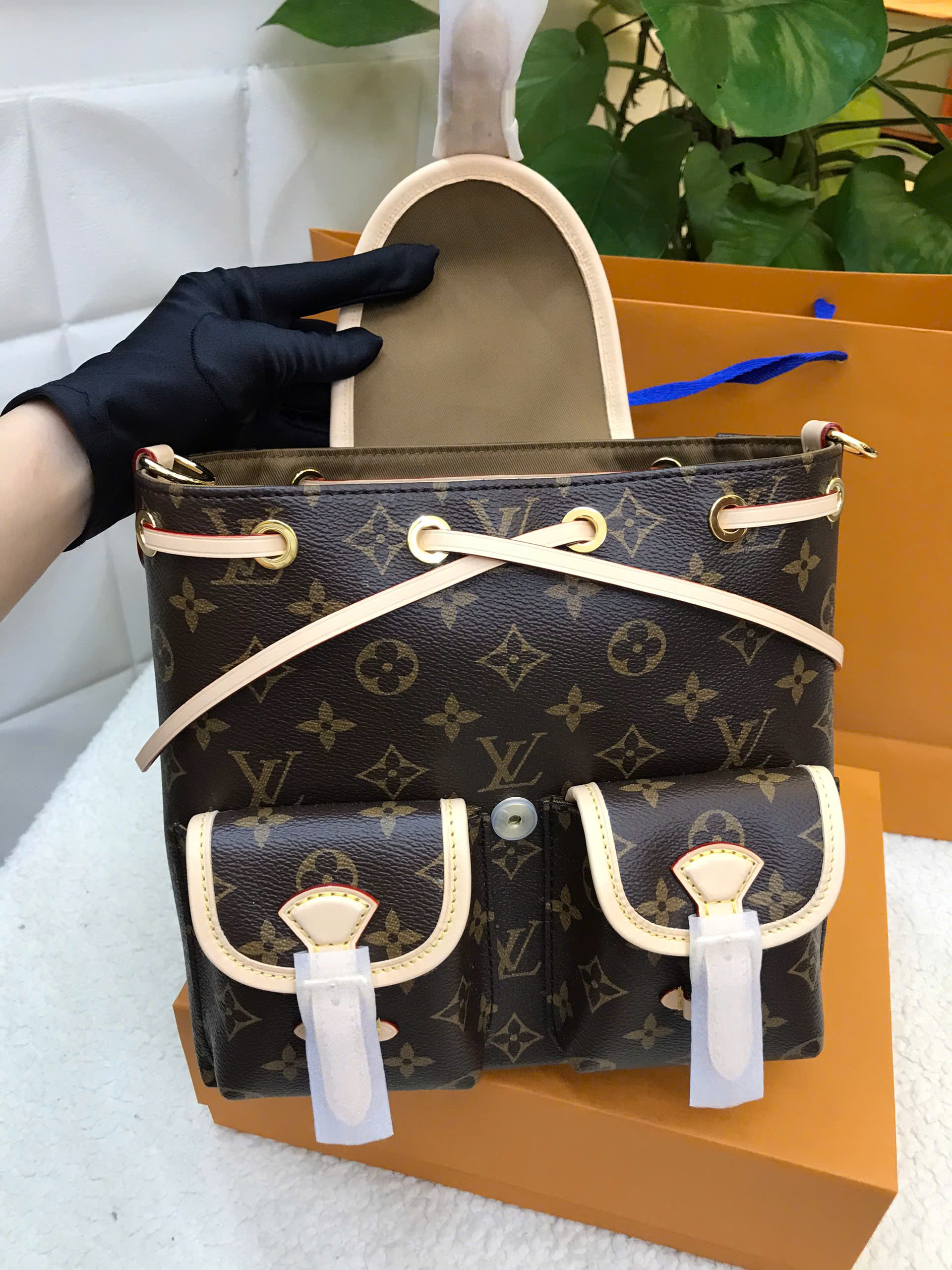 Balo LV Excursion PM Vip Màu Nâu Size 21cm M46932