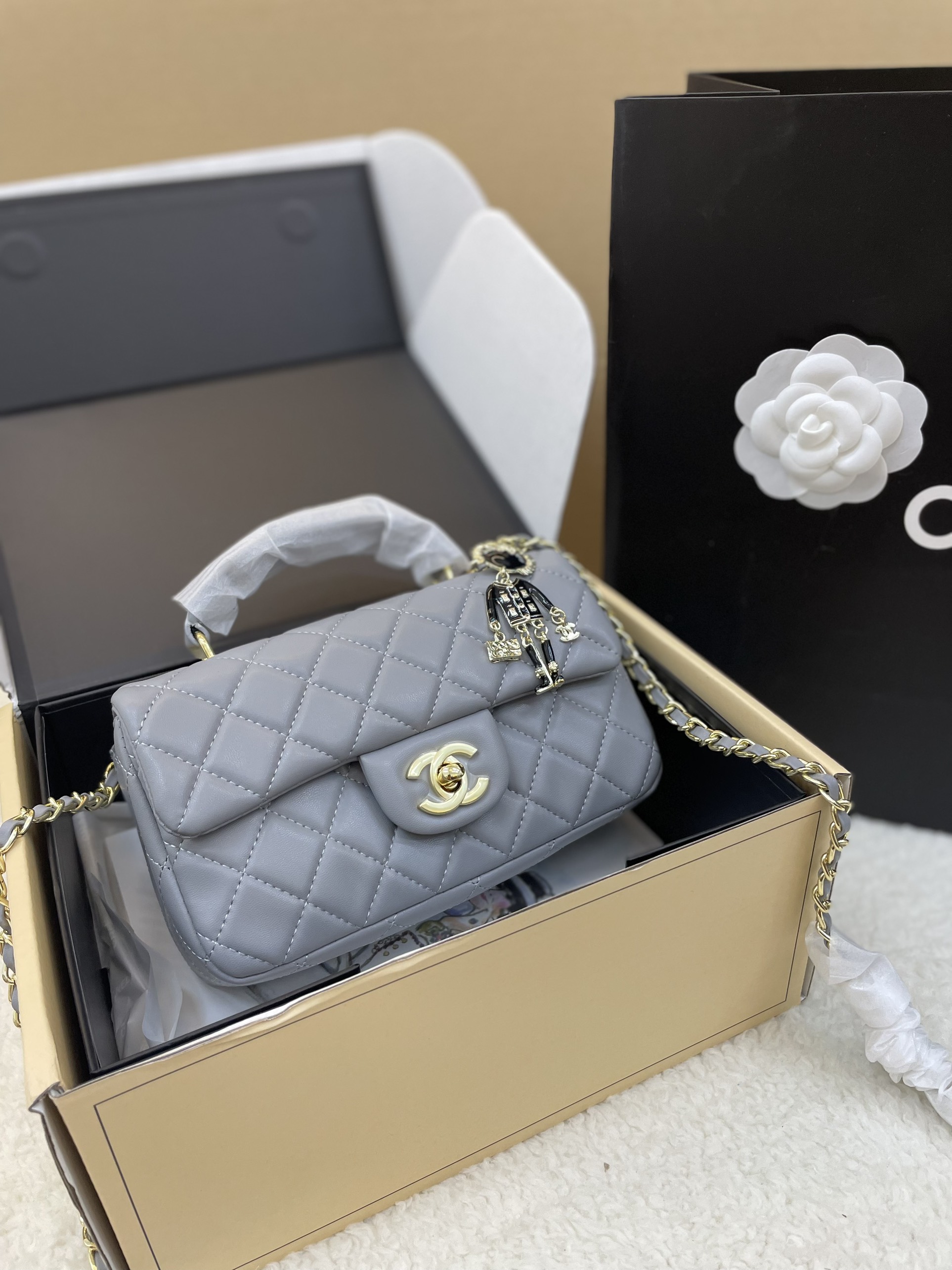 Túi Xách Chanel Classic Super Hình Người Màu Xám Size 20cm Full Box