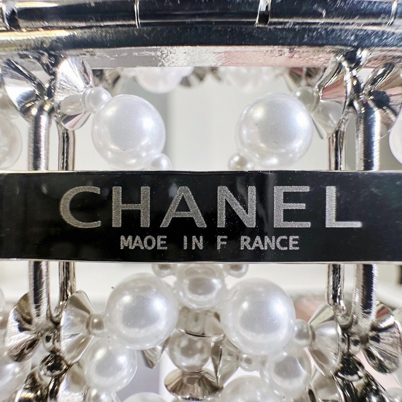 Túi Xách Nữ Chanel Evening Bag Lambskin Black Ngọc Trai Màu Bạc