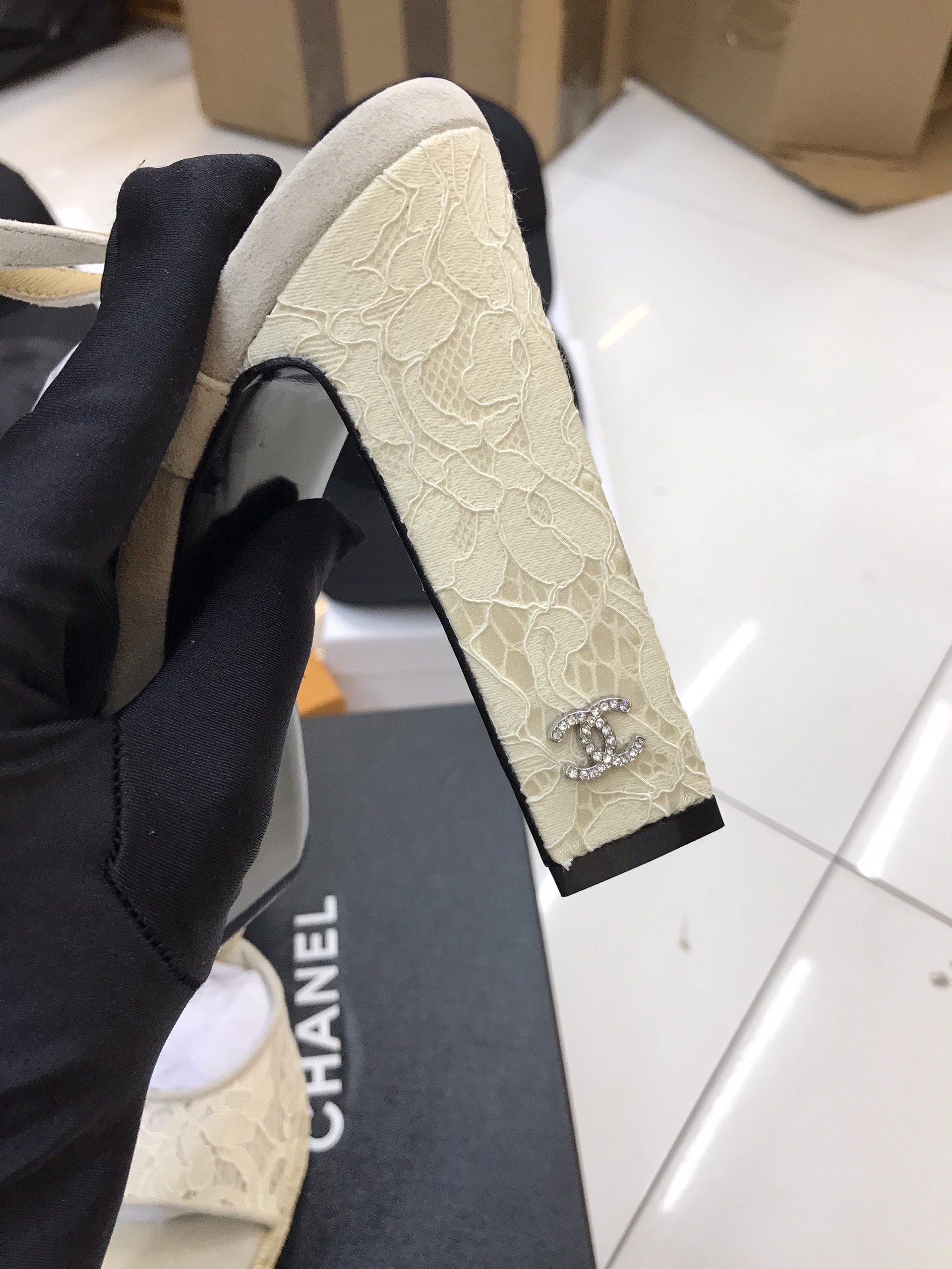 Giày Cao Gót Chanel Sandal Siêu Cấp Màu Trắng Size 35