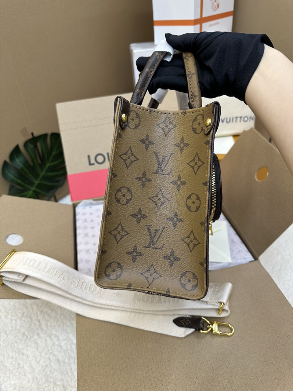 Túi Xách LV OnTheGo PM Màu Nâu Size 25cm M46373