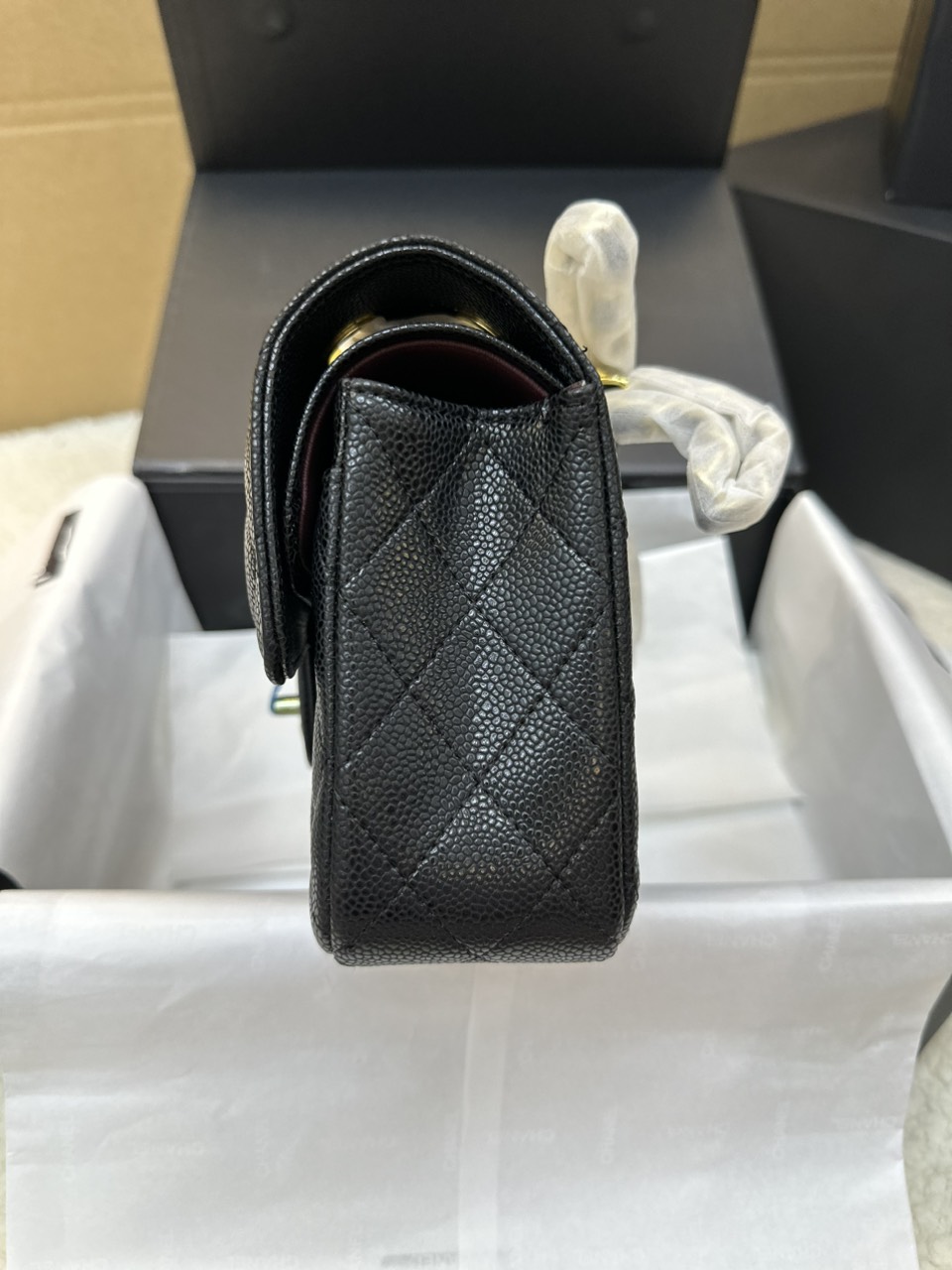 Túi Xách Chanel Small Classic Handbag Super Da Hạt Màu Đen Size 23cm