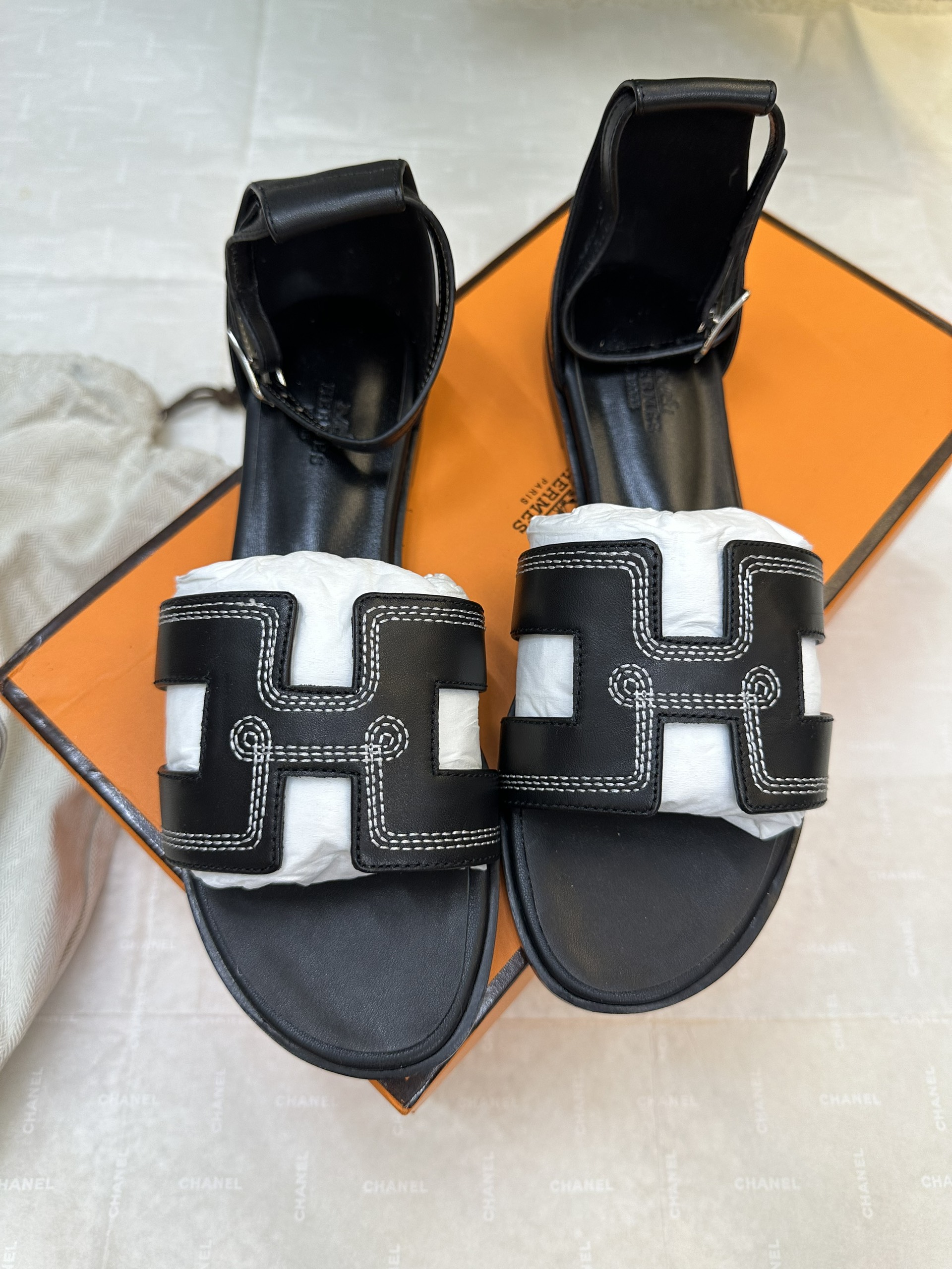 Giày Hermes Santorini Sandal Siêu Cấp Màu Đen Size 35