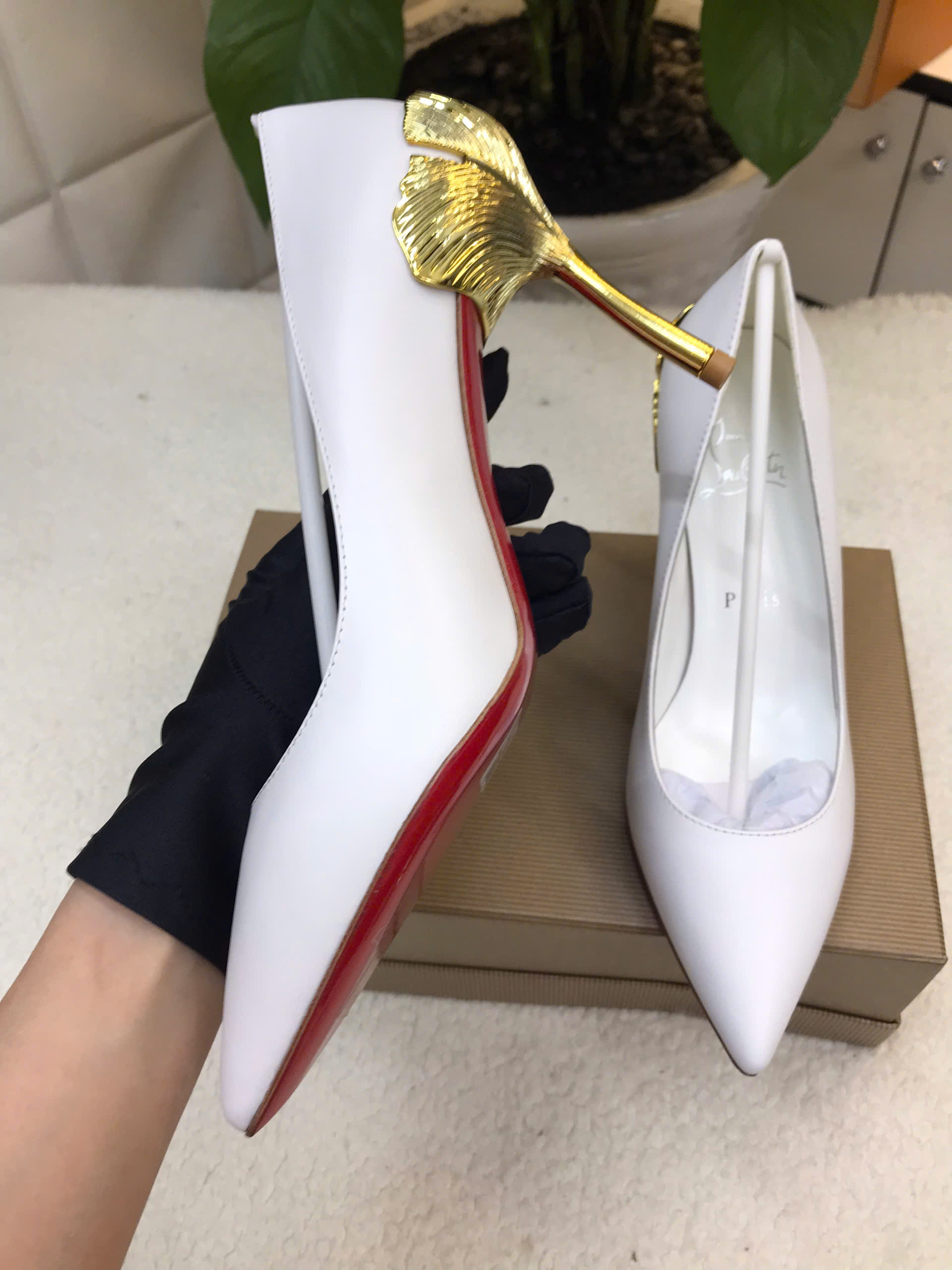 Giày Christian Louboutin Pump Siêu Cấp Màu Trắng Size 38