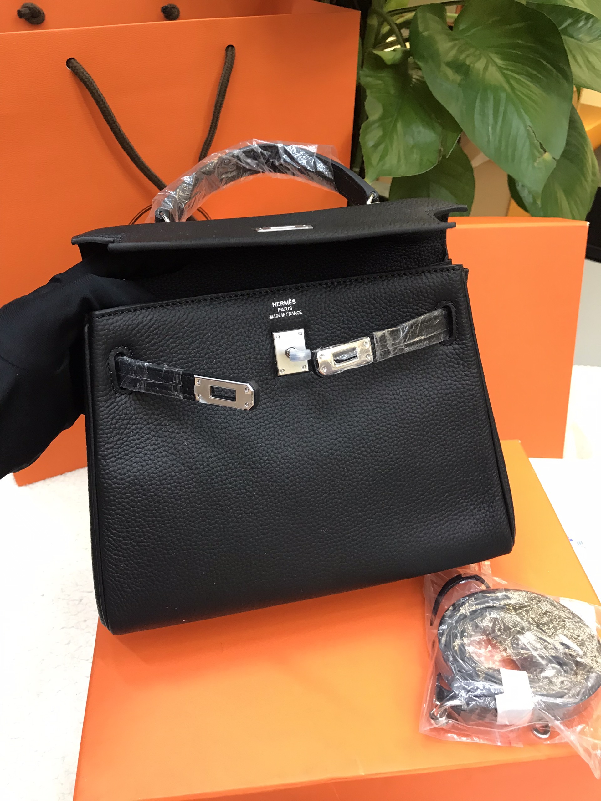 Túi Hermes Kelly 25 Da Mềm Màu Đen Khóa Bạc Size 25cm