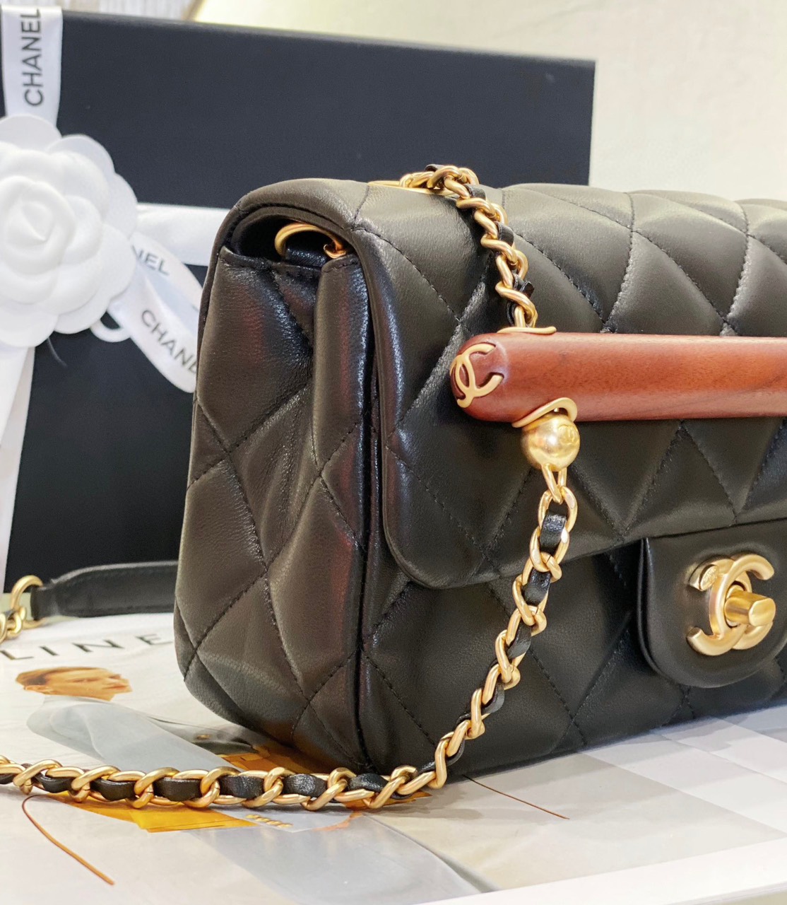 Túi Xách Chanel Classic 23A Siêu Cấp Da Lì Size 21cm