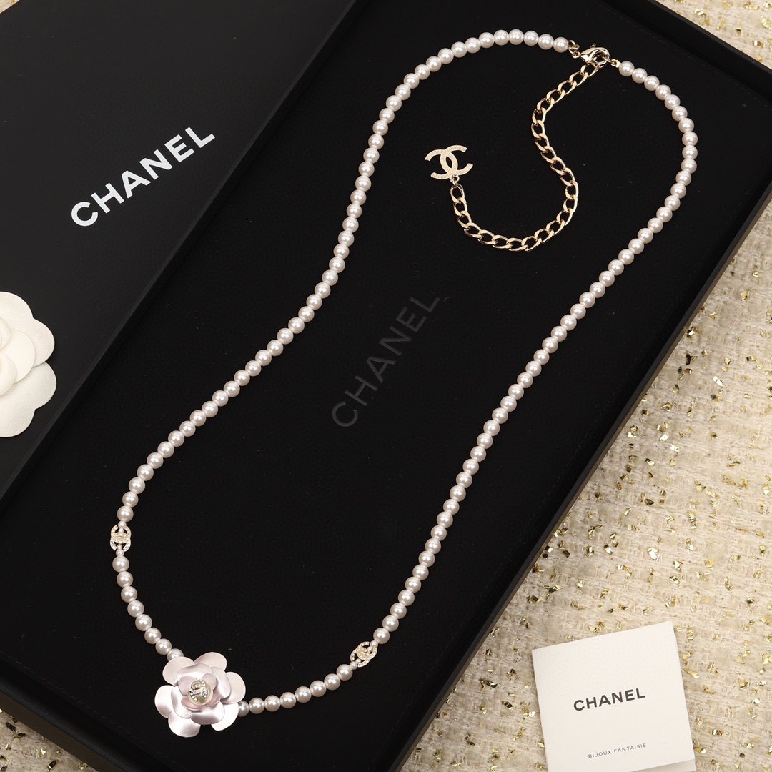 Dây Chuyền Chanel Siêu Cấp Ngọc Trai Mặt Hoa Trà