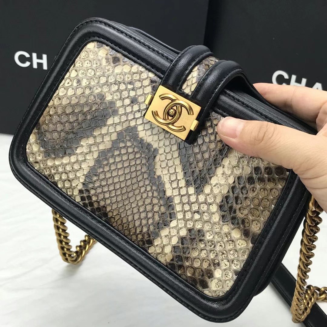 Bảng Màu Túi Chanel Clutch Da Trăn Siêu Cấp Size 20cm