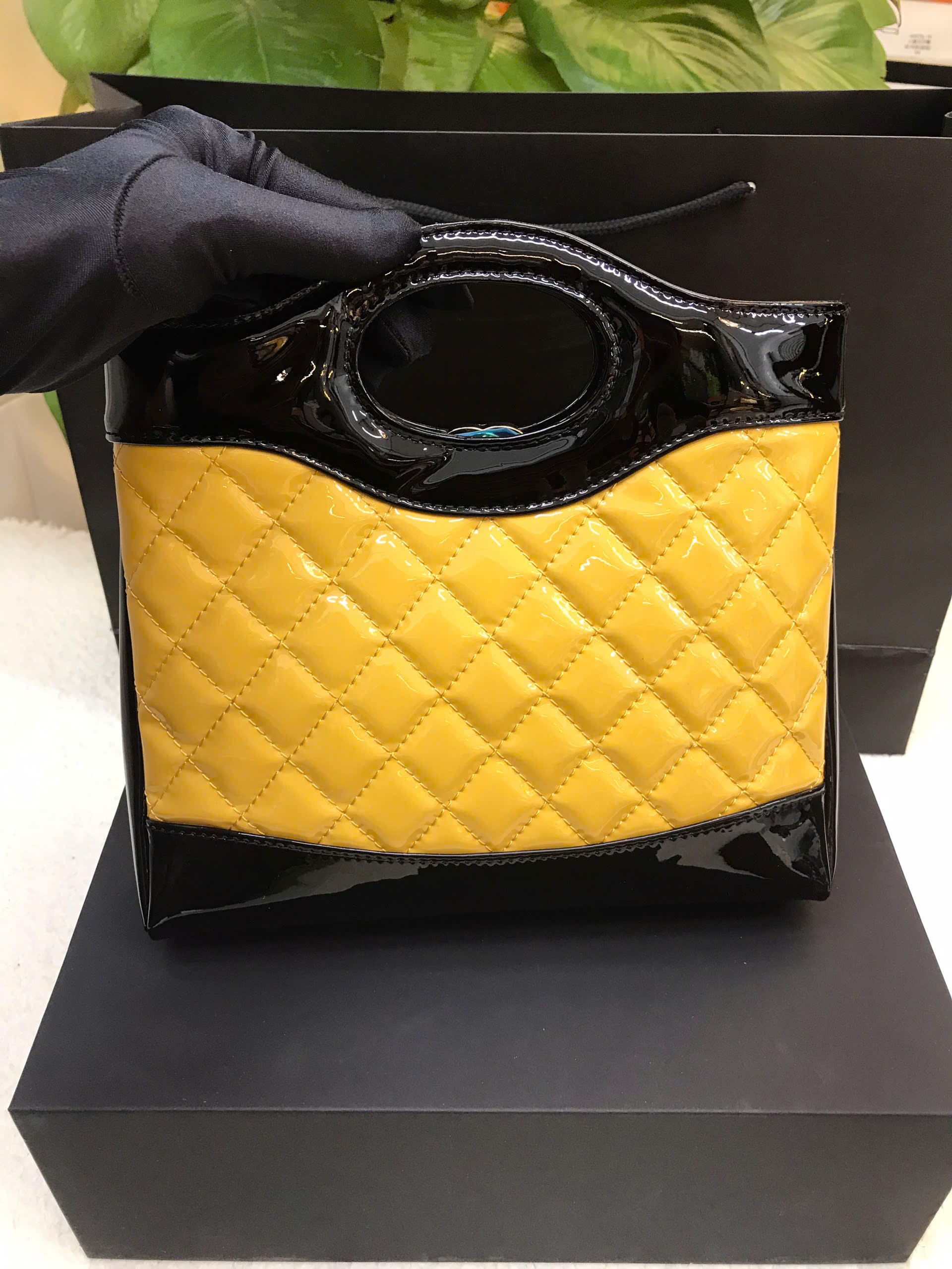 Túi Chanel Mini 31 Bag Patent Black And Yellow Siêu Cấp Size 23cm