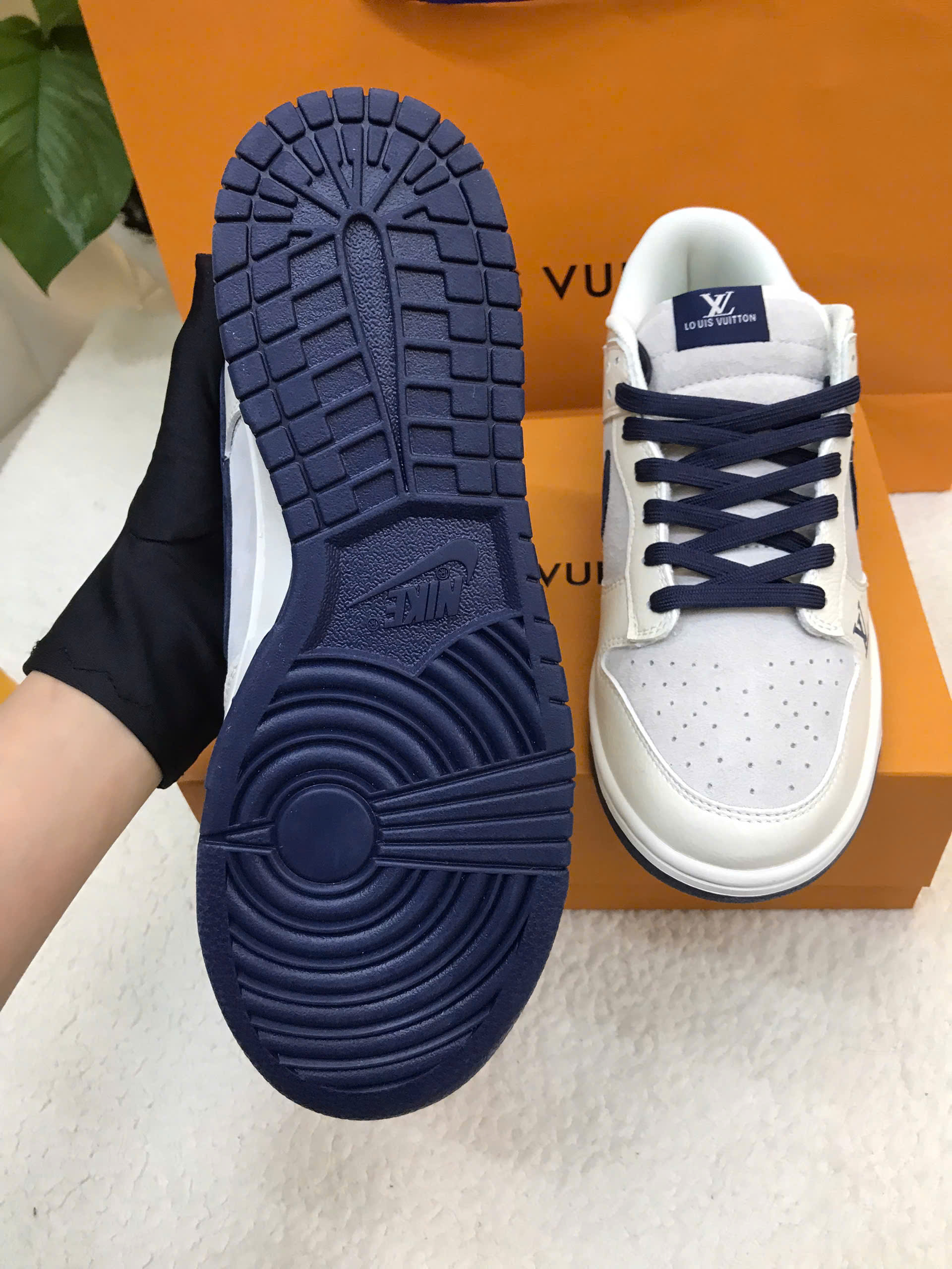 Giày LV × Nike Louis Vuitton x Nike Dunk SB Low Siêu Cấp Màu Đen Size 43