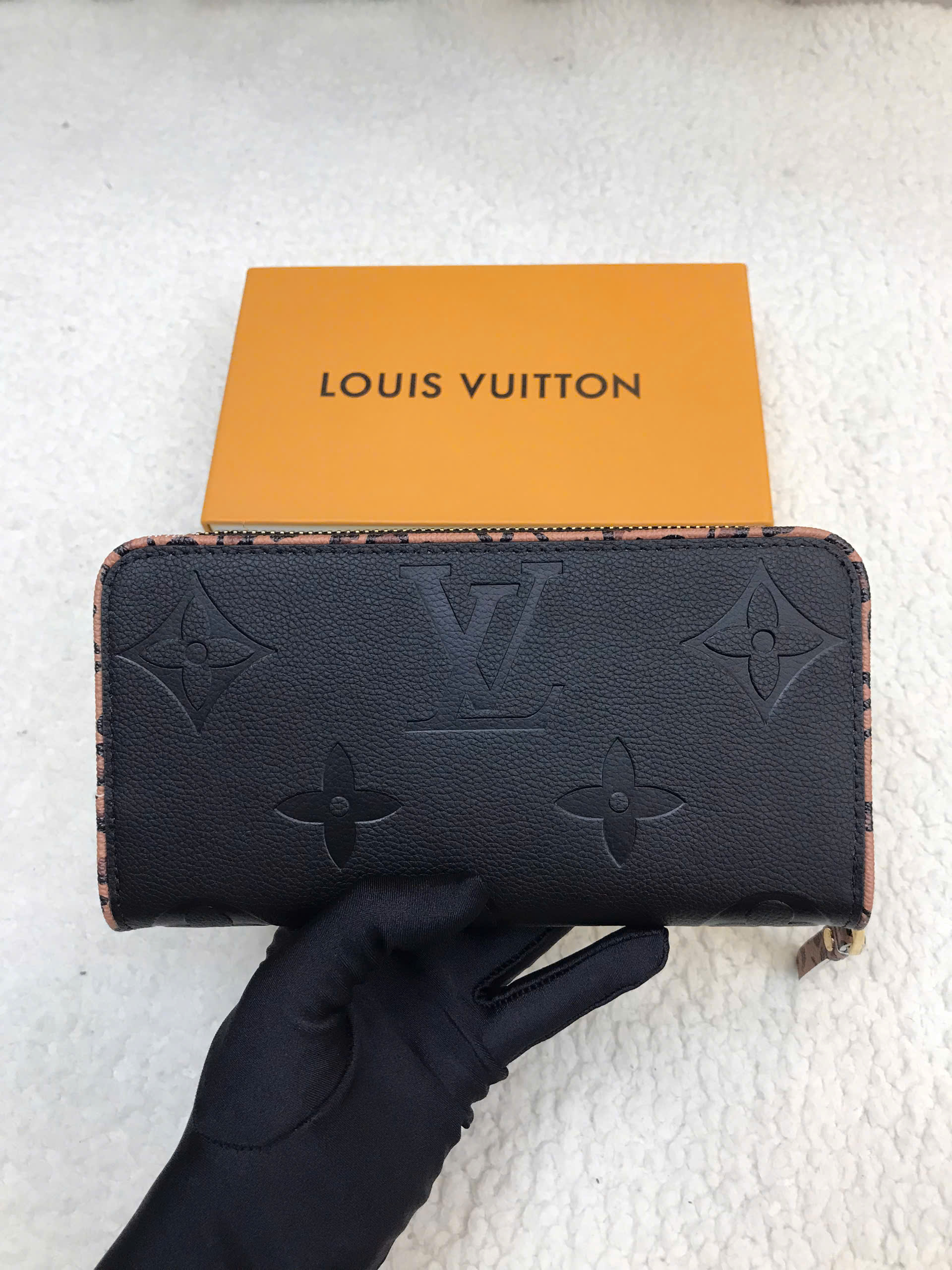 Ví LV Zippy Wallet Super Màu Đen Size 19.5cm M80680