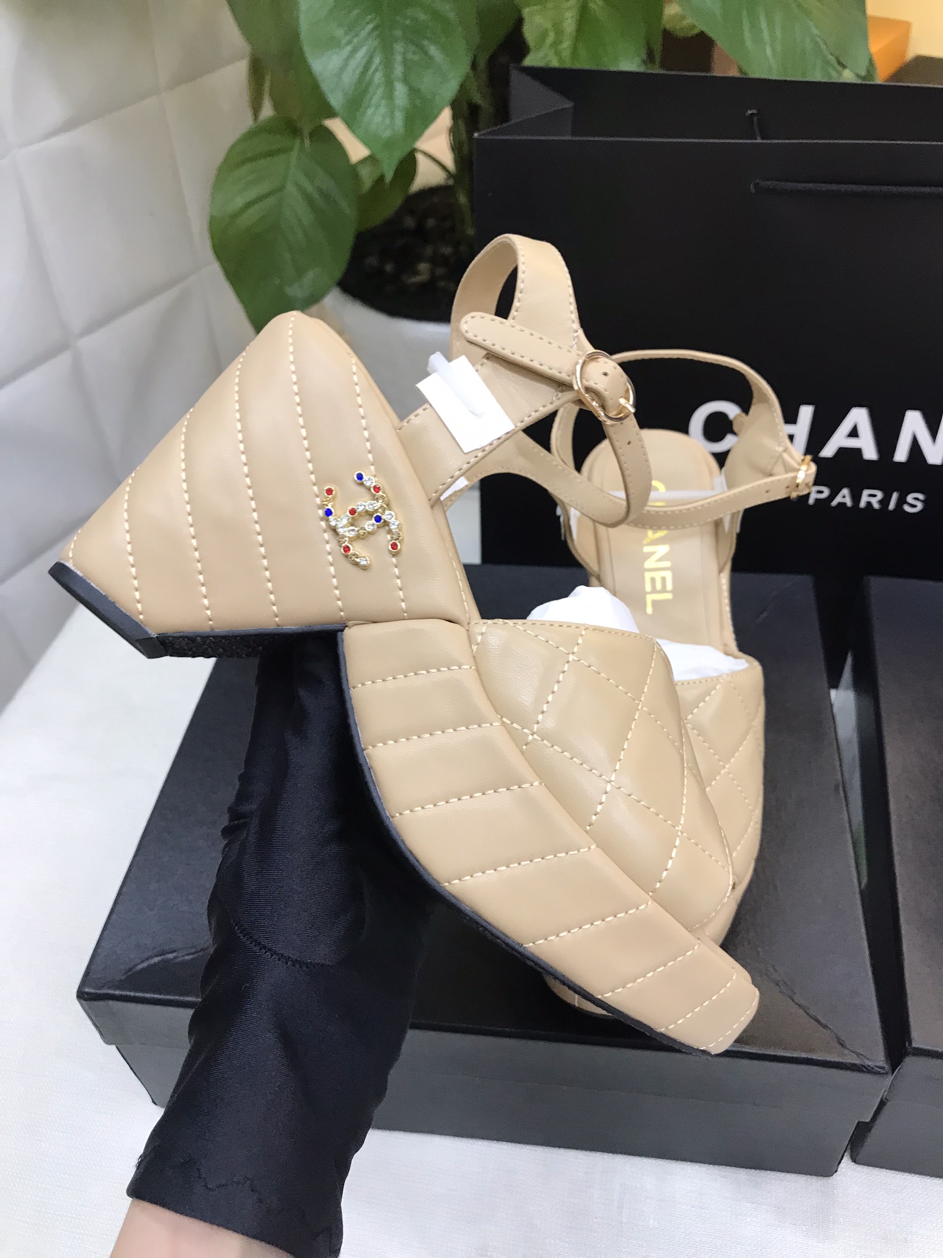 Giày Chanel Sandal Siêu Cấp Màu Nude Size 39