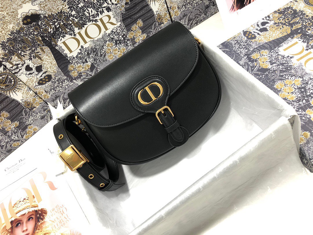 Túi Xách Dior Bobby Siêu Cấp Màu Trắng Size 22cm M9319