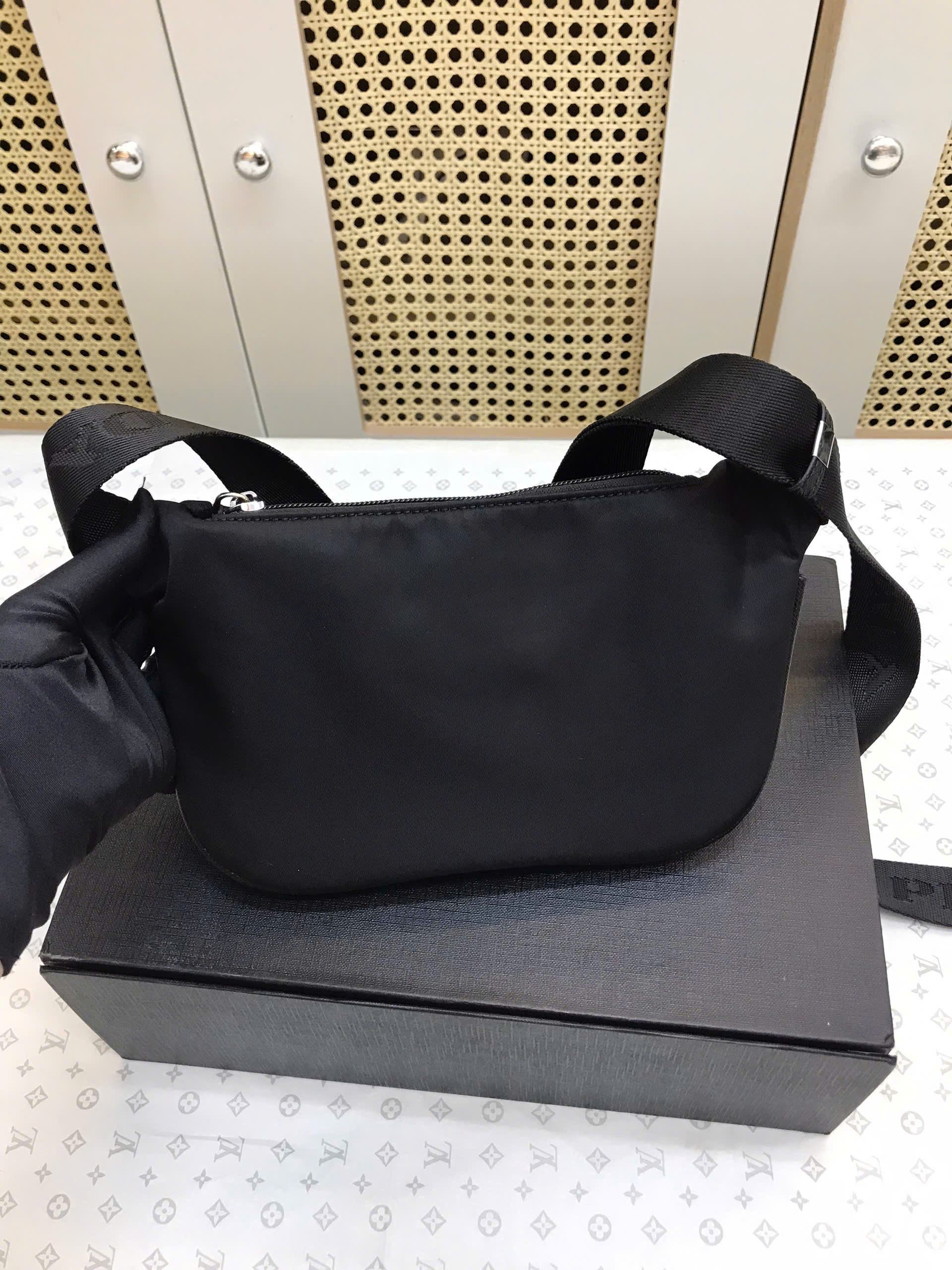 Túi Prada Black Re-Nylon Belt Bag Super Màu Đen Size 21cm