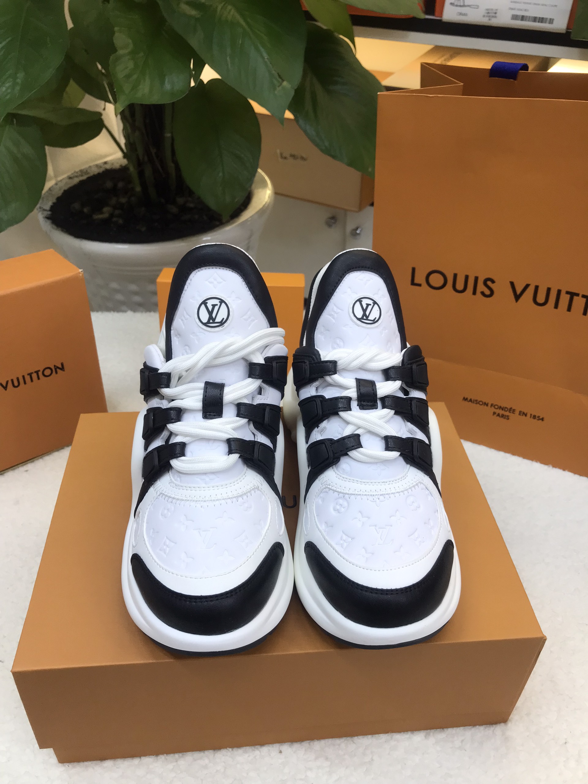 Giày LV Archlight Sneaker Siêu Cấp Size 36