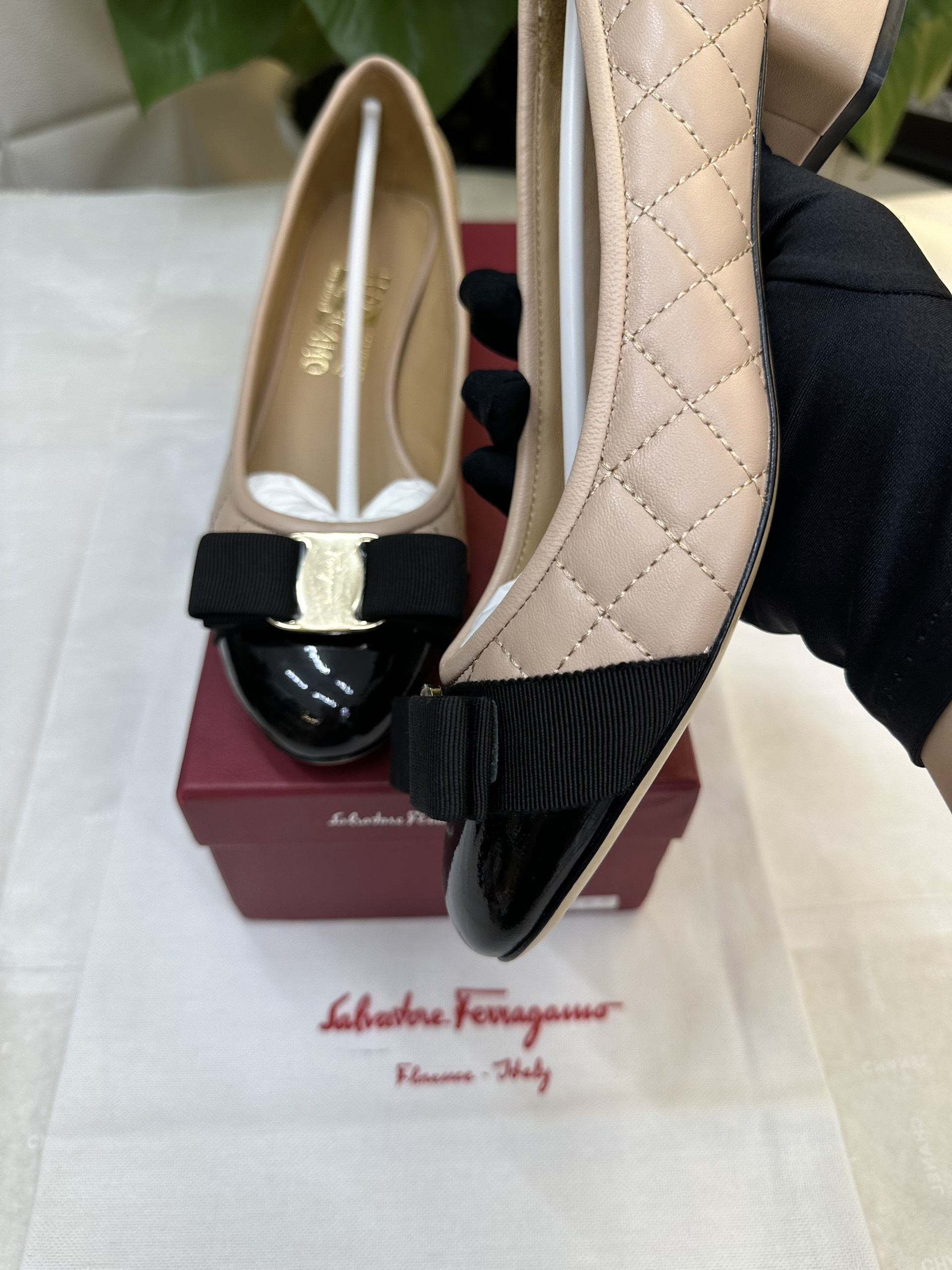 Giày Salvatore Ferragamo Varina Ballet Flat Heels 3cm Size 39