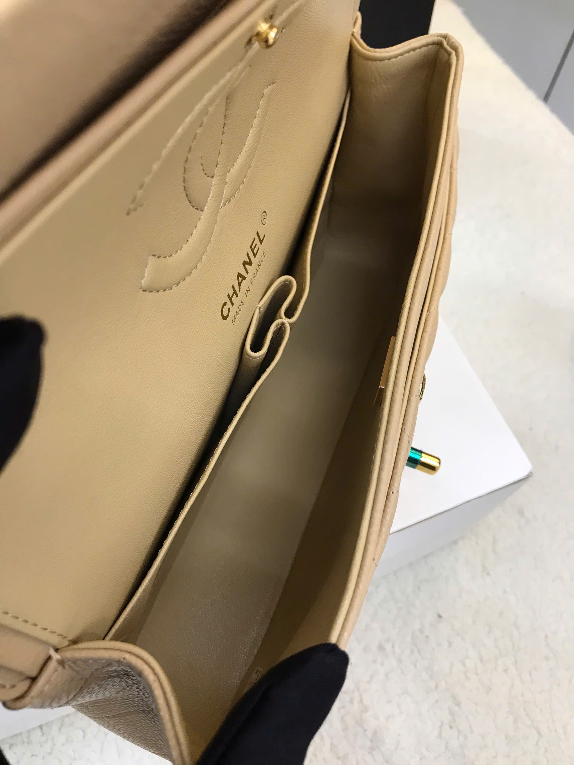 Túi Chanel Medium Classic Flap Beige Siêu Cấp Màu Be Size 25cm