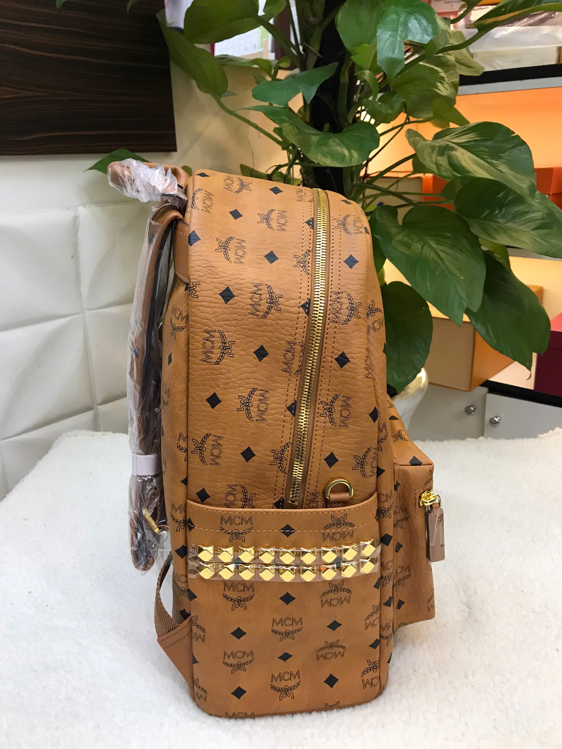 Balo MCM Stark All-Over Logo Printed Medium Backpack Màu Nâu Size 40cm