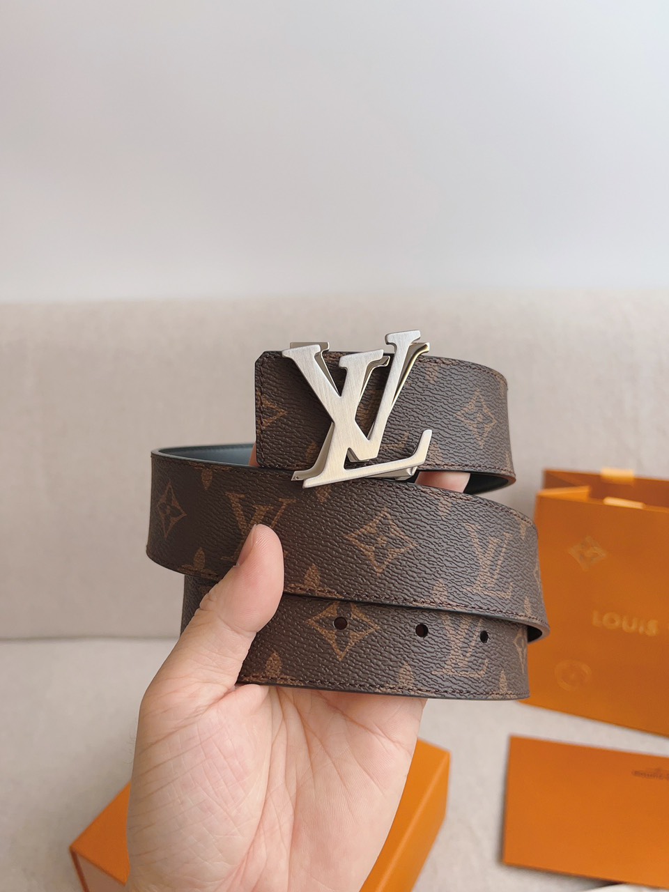 Thắt Lưng Louis Vuitton Siêu Cấp In Logo
