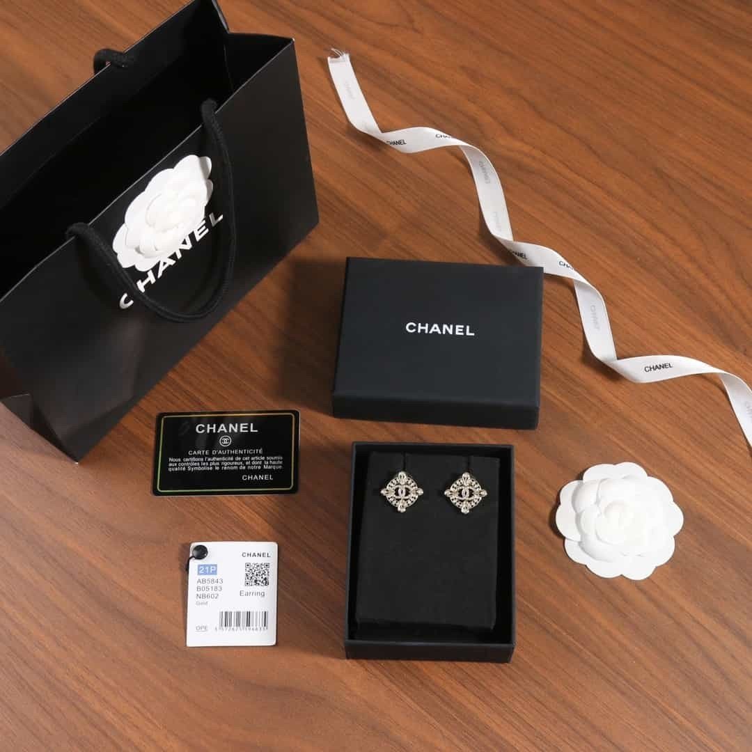 Bông Tai Chanel C1 Siêu Cấp Đinh Tán Full Box