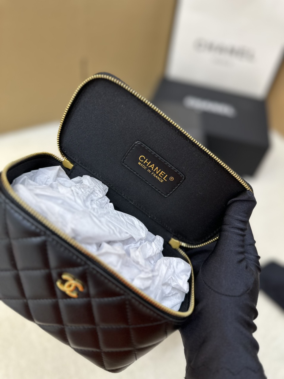 Túi đeo vai Chanel Vanity Case Matelasse Da cừu AP2199