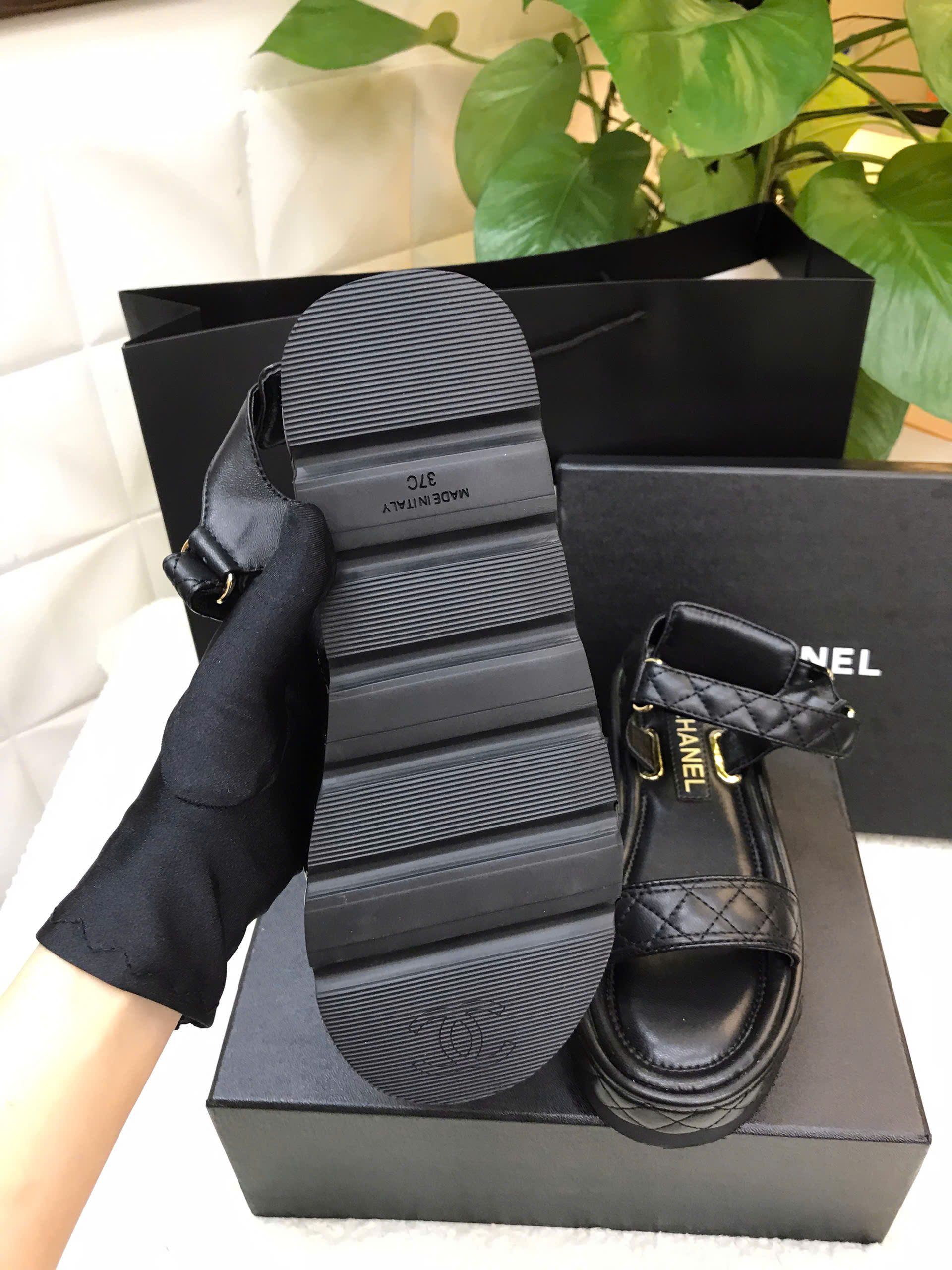 Giày Chanel Black Suede Sandals Siêu Cấp Màu Đen Size 37