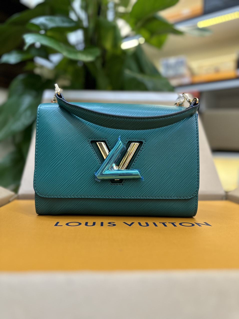 Túi Louis Vuitton Twist Màu Xanh Lá Size 23cm