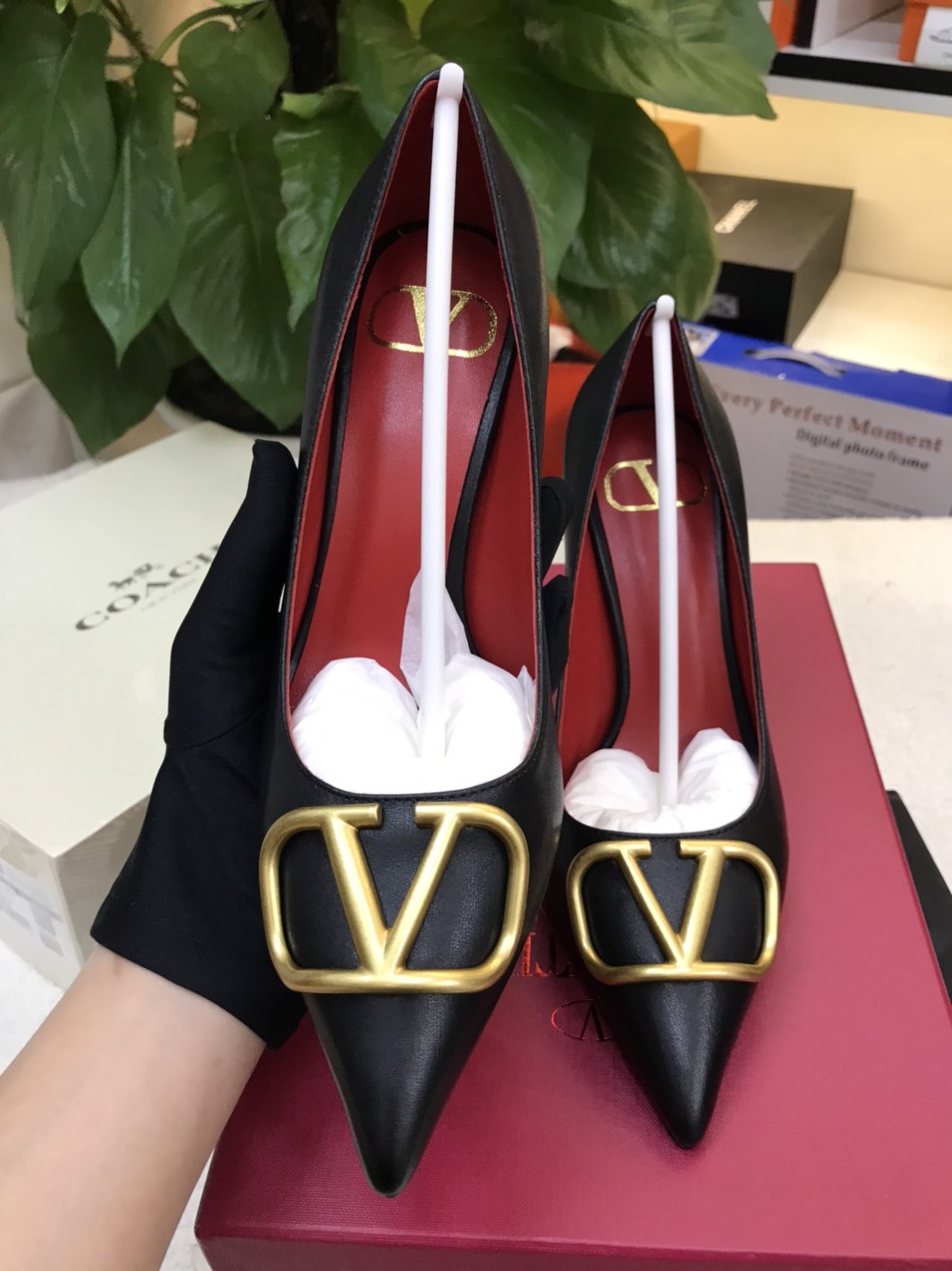 Giày Valentino VLogo Calfskin Pumps Black Siêu Cấp Heels 8cm Size 36